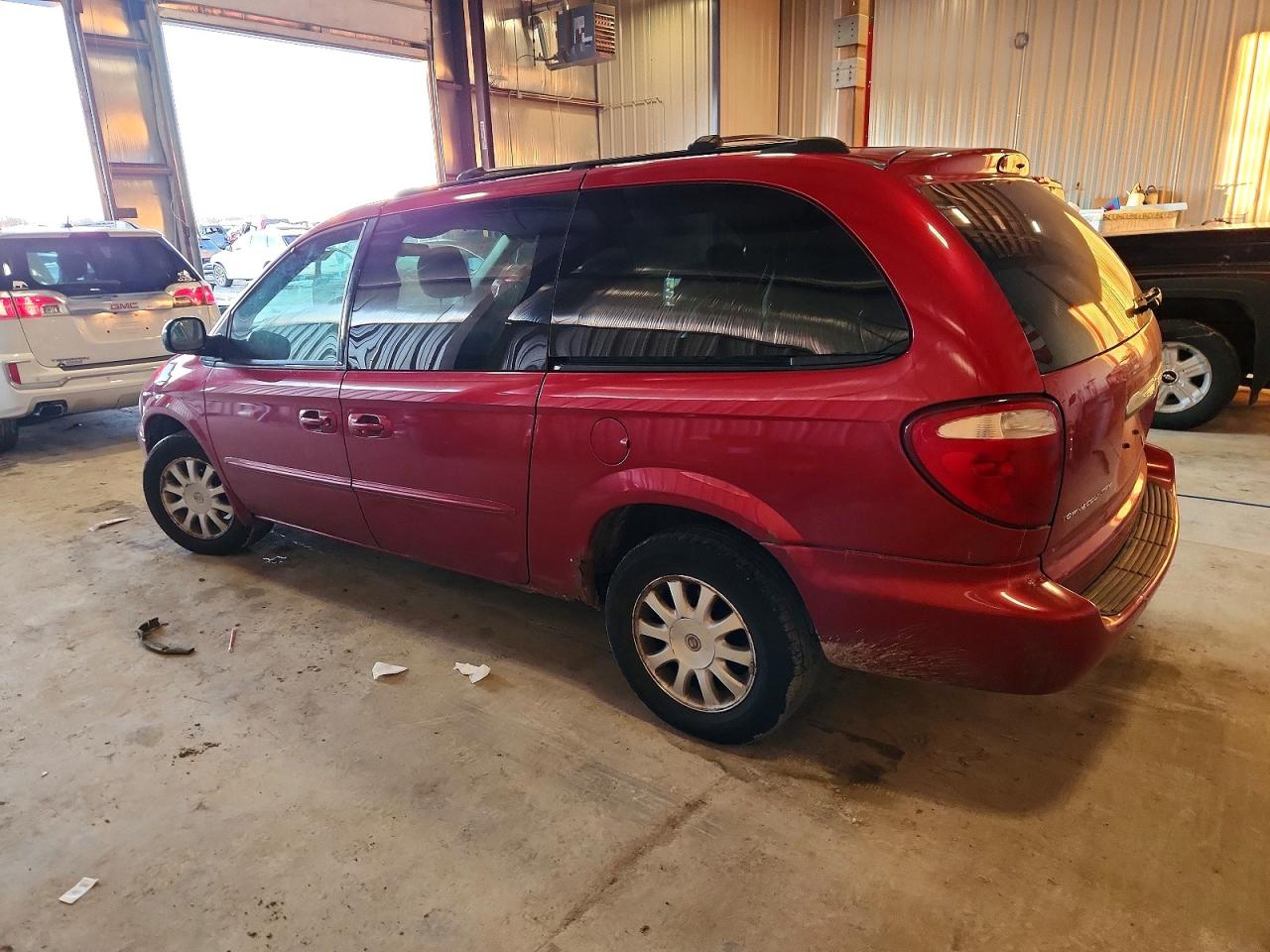 2003 Chrysler Town & Country Ex Red vin: 2C4GP74L63R107166