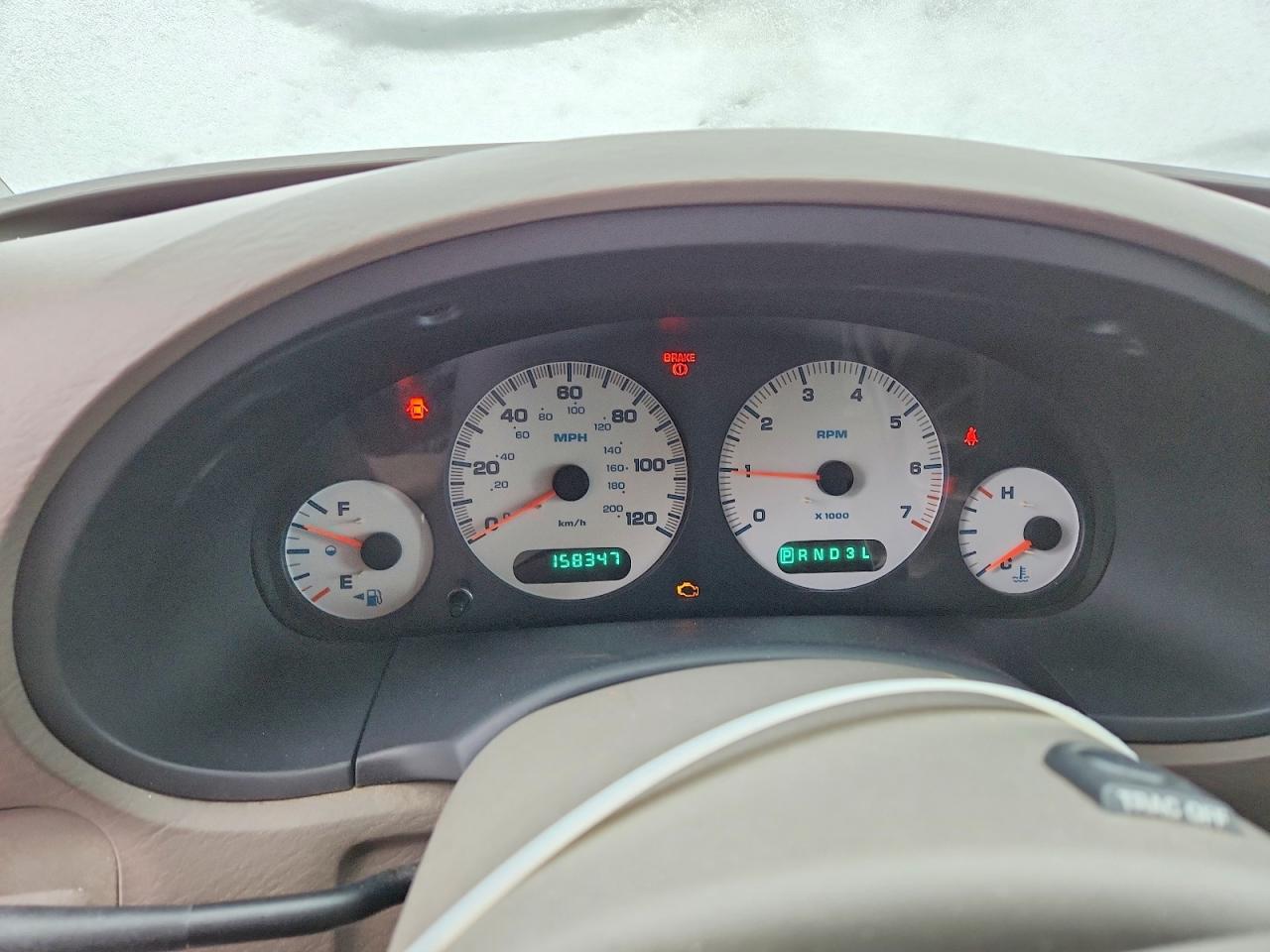 2003 Chrysler Town & Country Ex Silver vin: 2C4GP74L83R228720