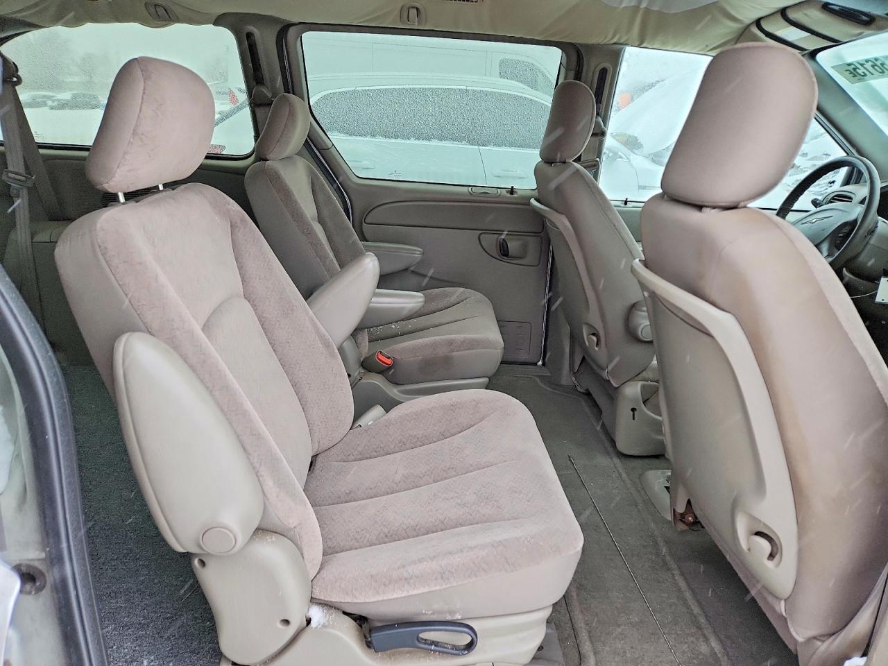 2003 Chrysler Town & Country Ex Silver vin: 2C4GP74L83R228720