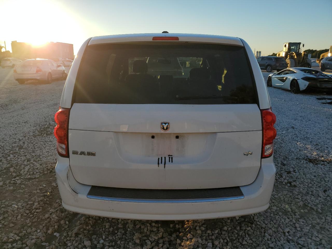 2015 Ram Tradesman White vin: 2C4JRGAG0FR702073