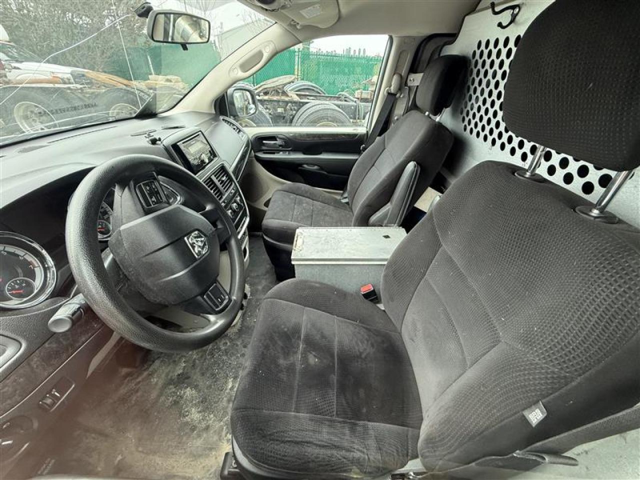 2014 Ram Tradesman White vin: 2C4JRGAG2ER177418