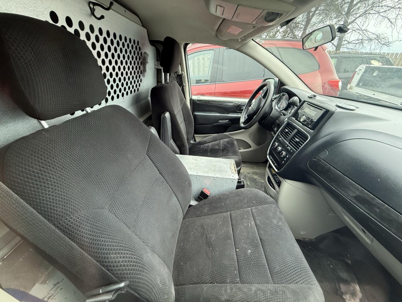 2014 Ram Tradesman White vin: 2C4JRGAG2ER177418