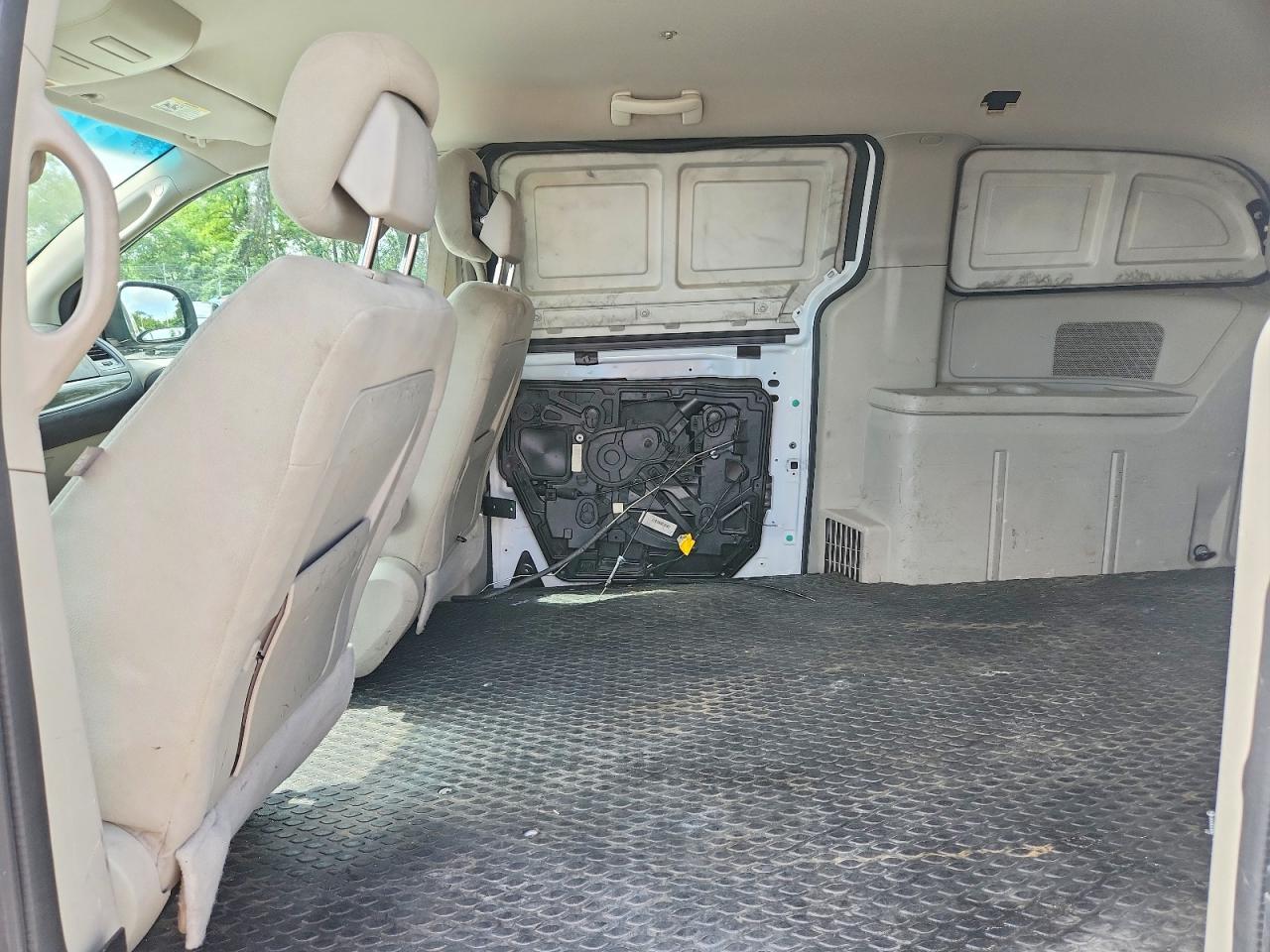 2014 Ram Tradesman White vin: 2C4JRGAG2ER379613