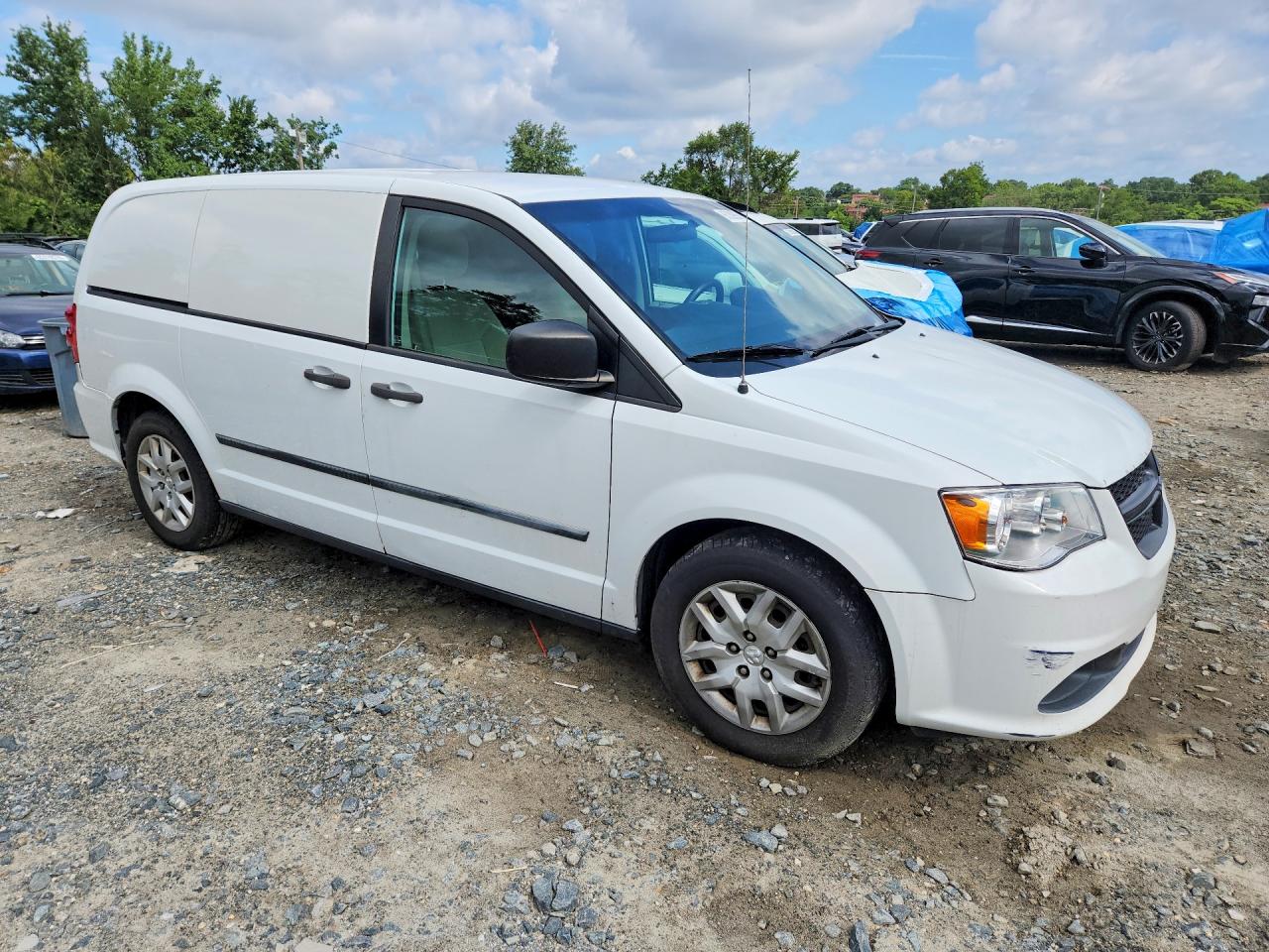2014 Ram Tradesman White vin: 2C4JRGAG2ER379613