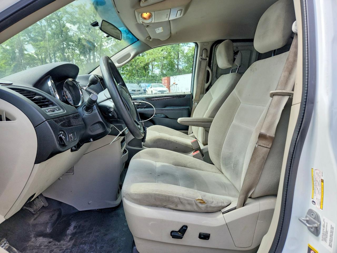 2014 Ram Tradesman White vin: 2C4JRGAG2ER379613