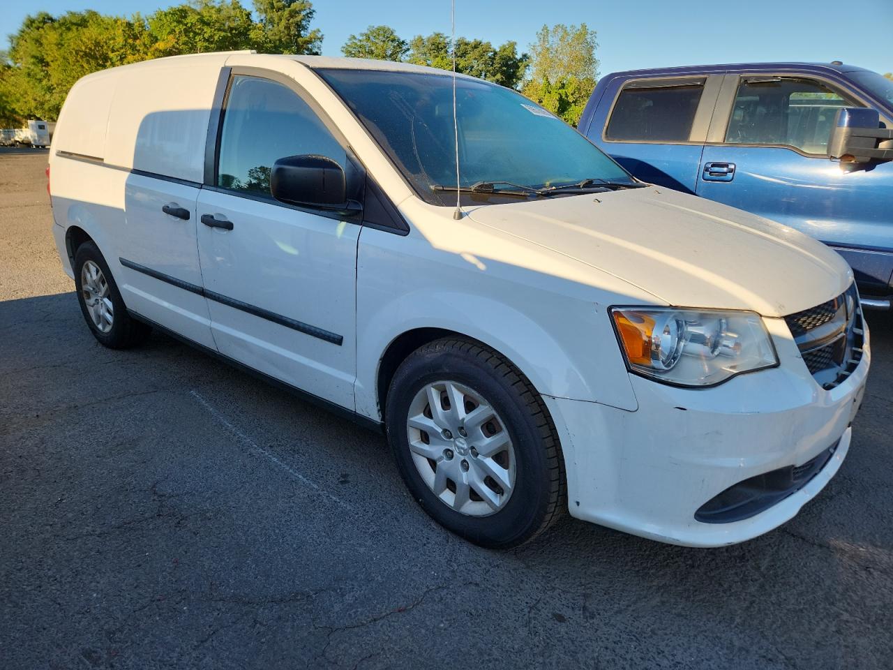 2015 Ram Tradesman    White vin: 2C4JRGAG2FR531990