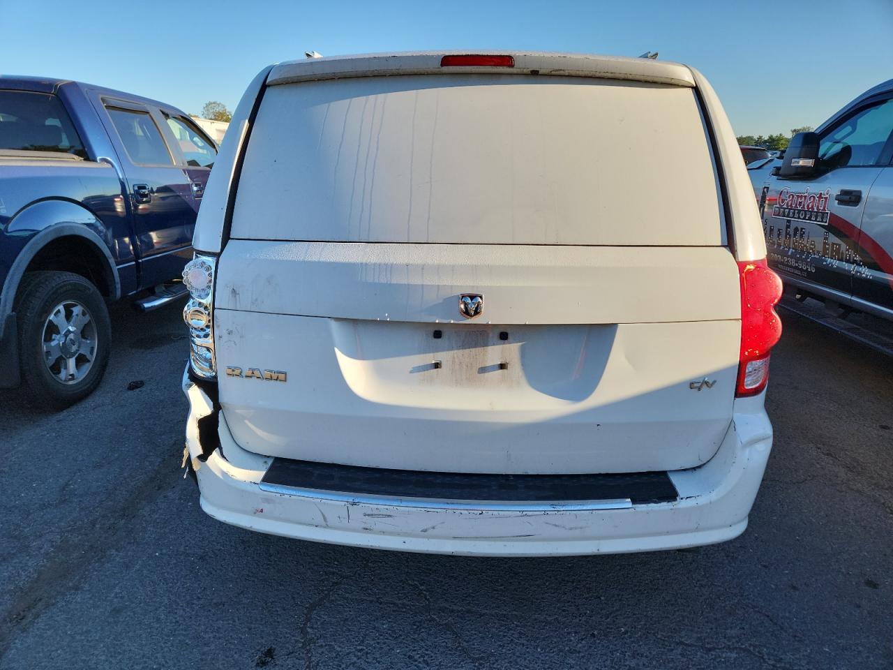 2015 Ram Tradesman    White vin: 2C4JRGAG2FR531990
