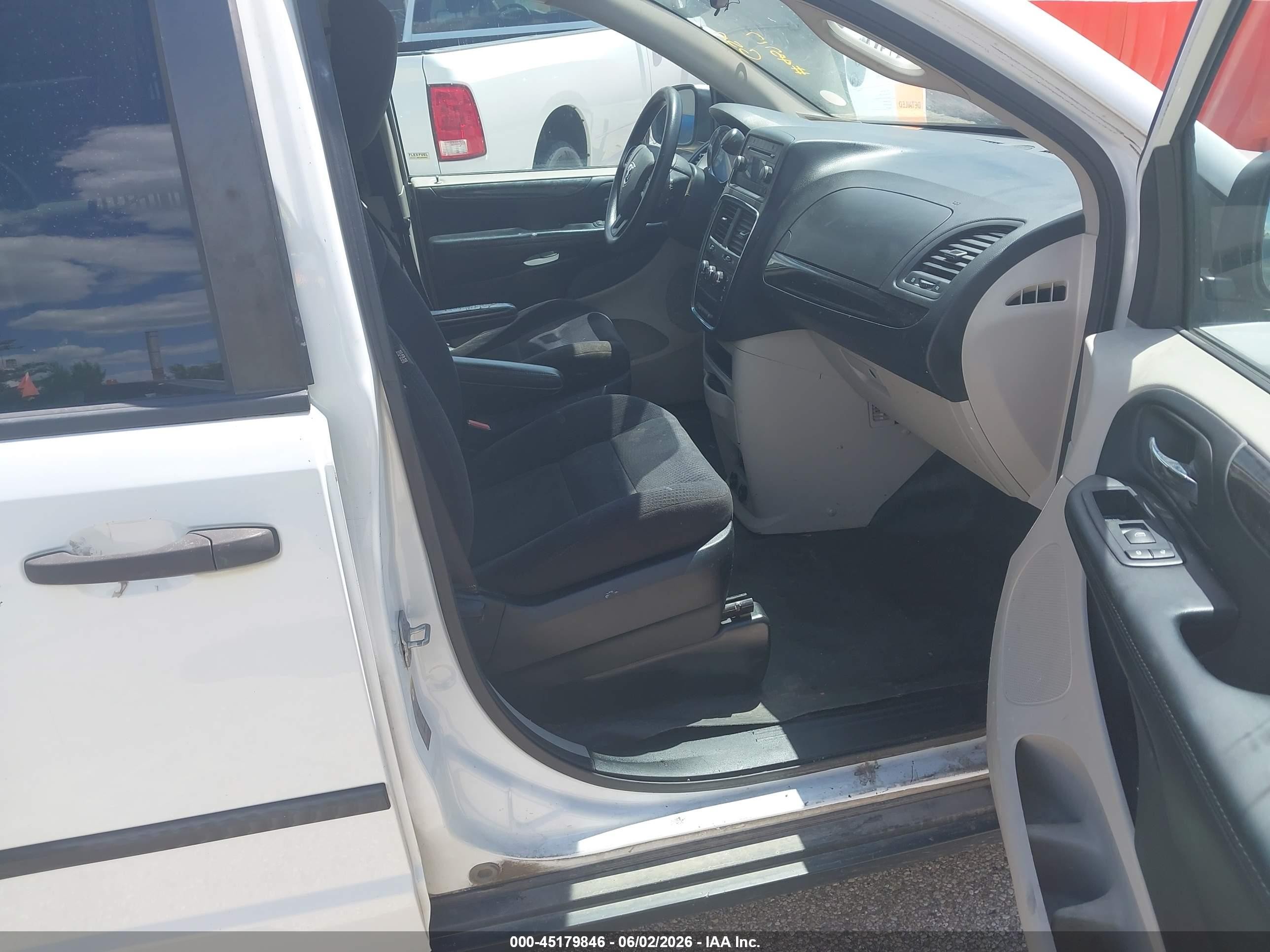 2014 Ram Cargo Tradesman White vin: 2C4JRGAG4ER401692