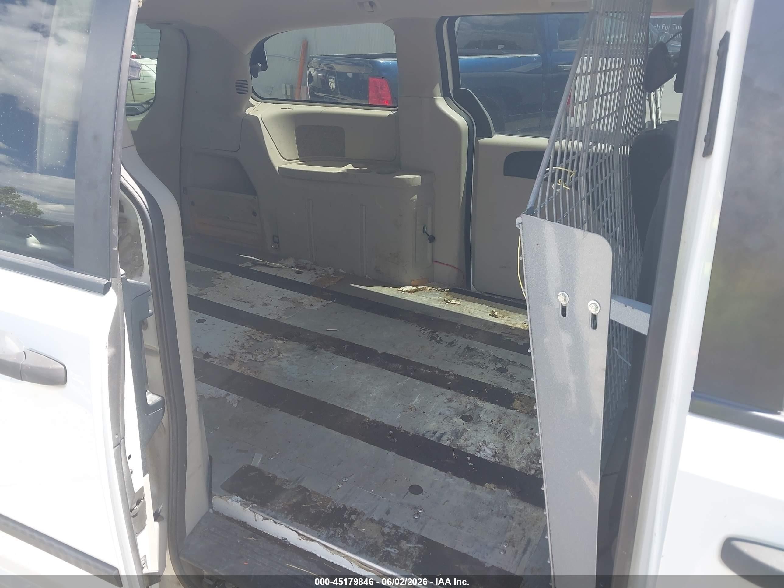 2014 Ram Cargo Tradesman White vin: 2C4JRGAG4ER401692