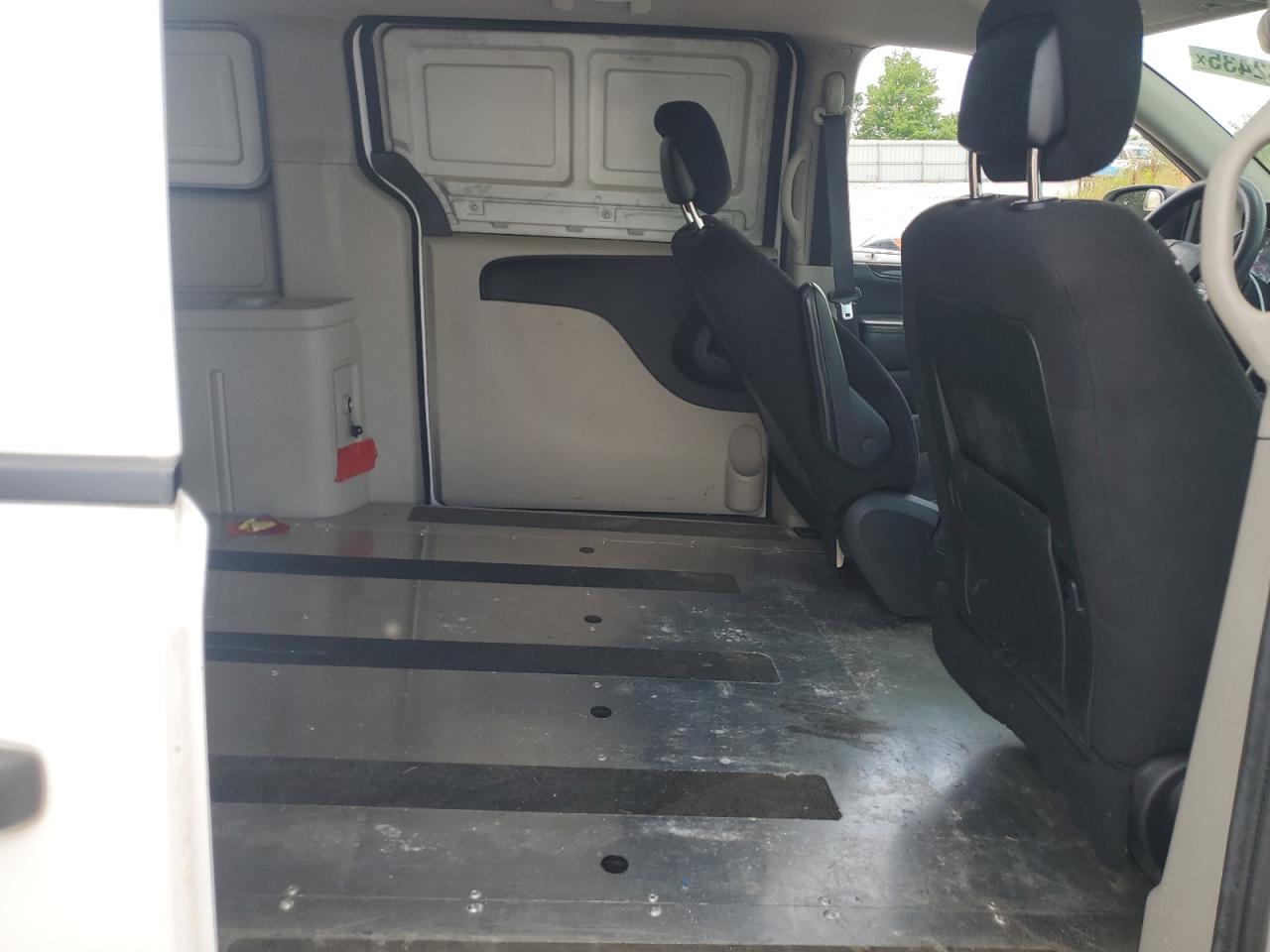 2015 Ram Tradesman    White vin: 2C4JRGAG5FR531997