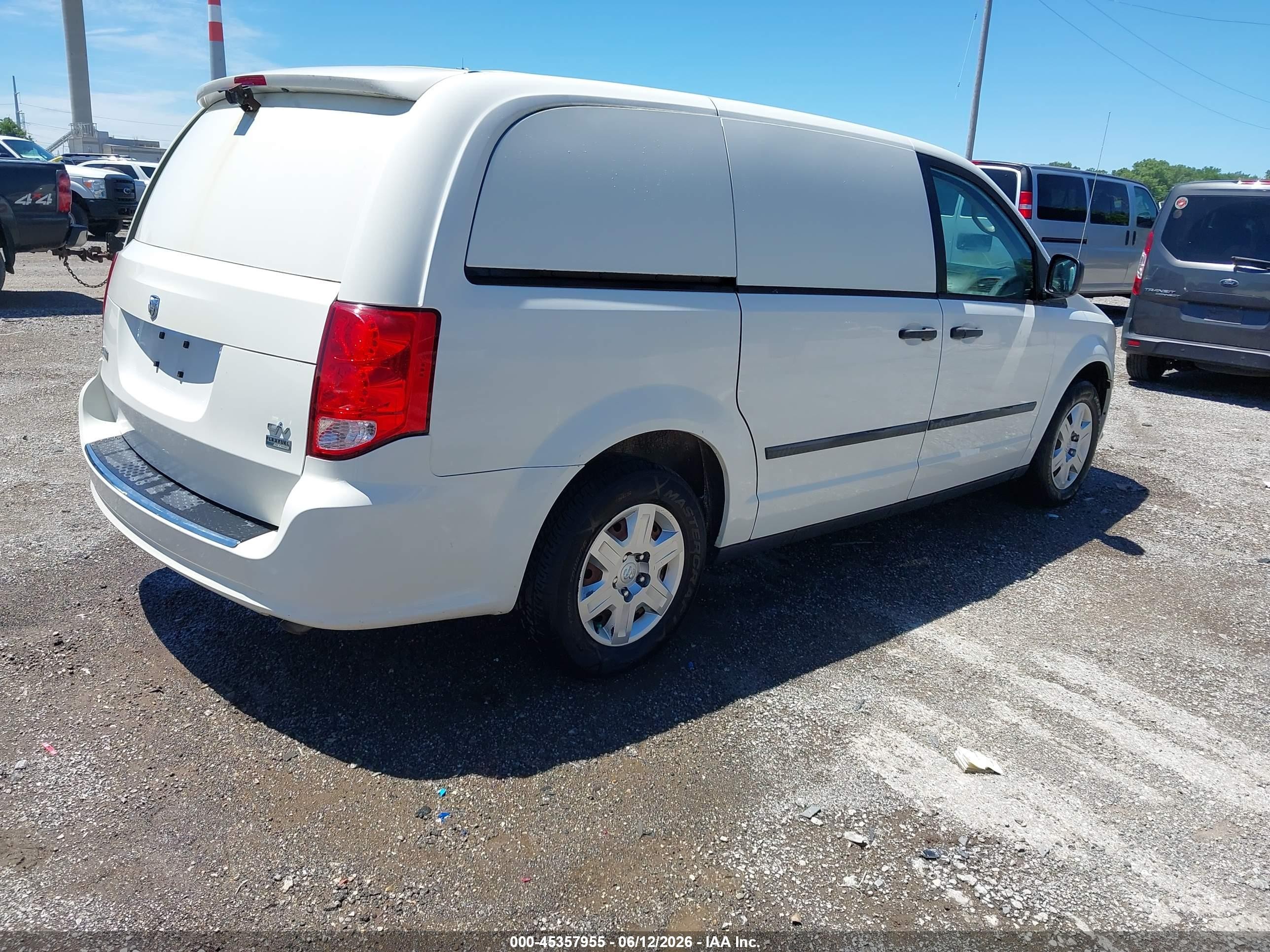 2013 Ram Cargo Tradesman White vin: 2C4JRGAG6DR672073