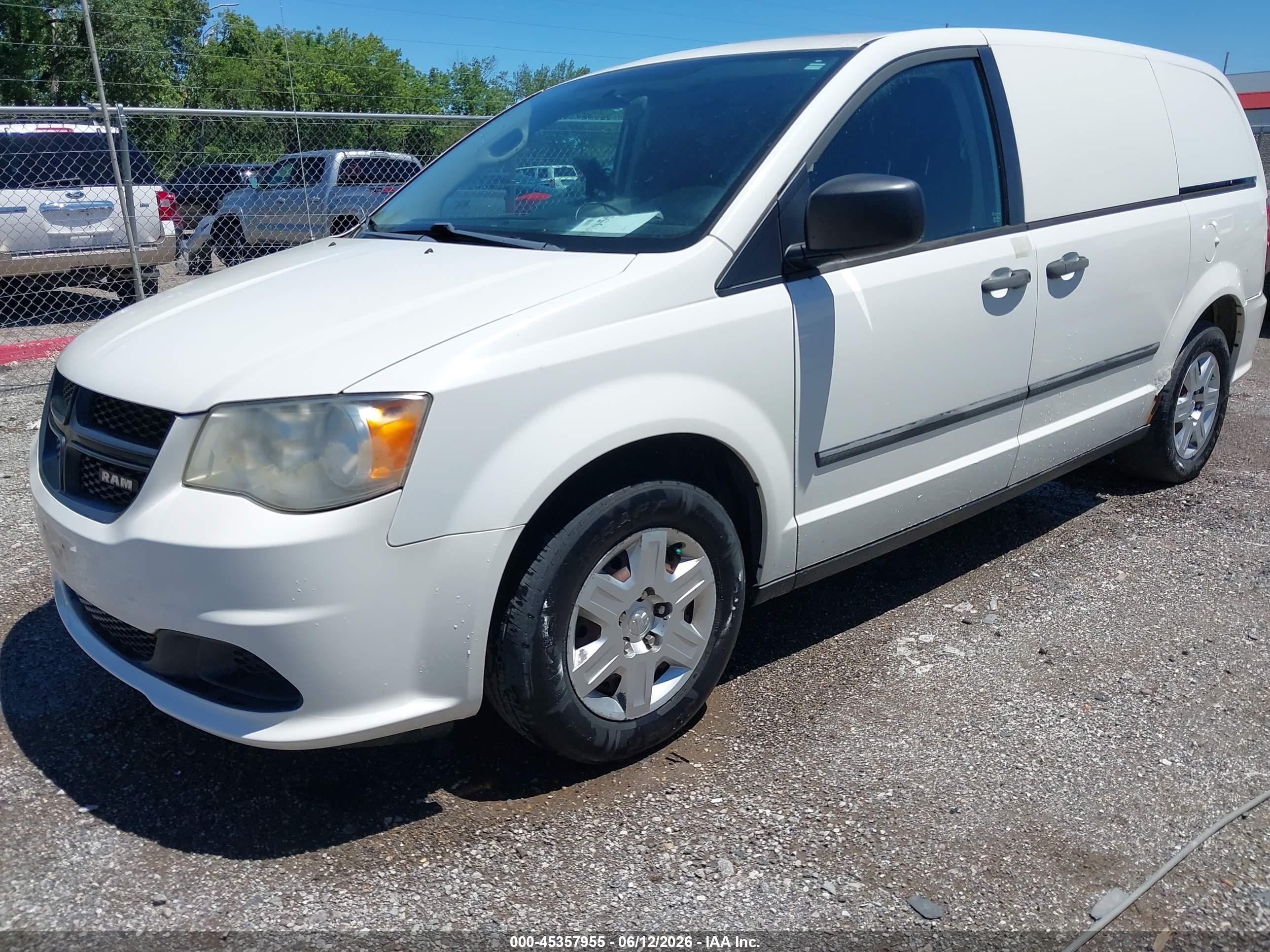2013 Ram Cargo Tradesman White vin: 2C4JRGAG6DR672073