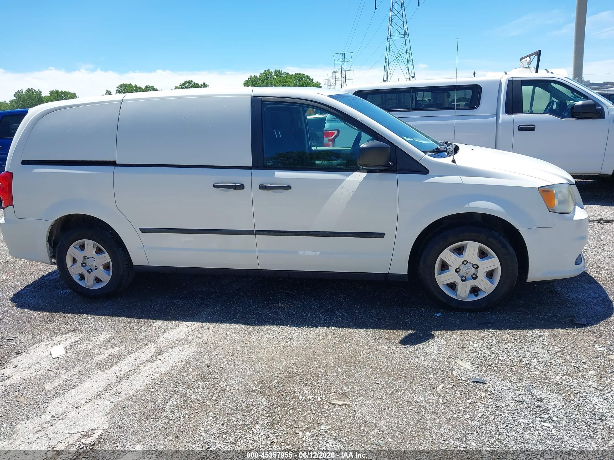 2013 Ram Cargo Tradesman White vin: 2C4JRGAG6DR672073
