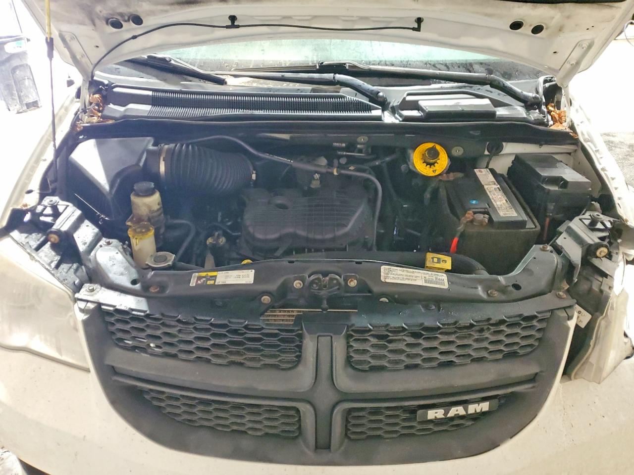 2014 Ram Tradesman Белый vin: 2C4JRGAG6ER148312