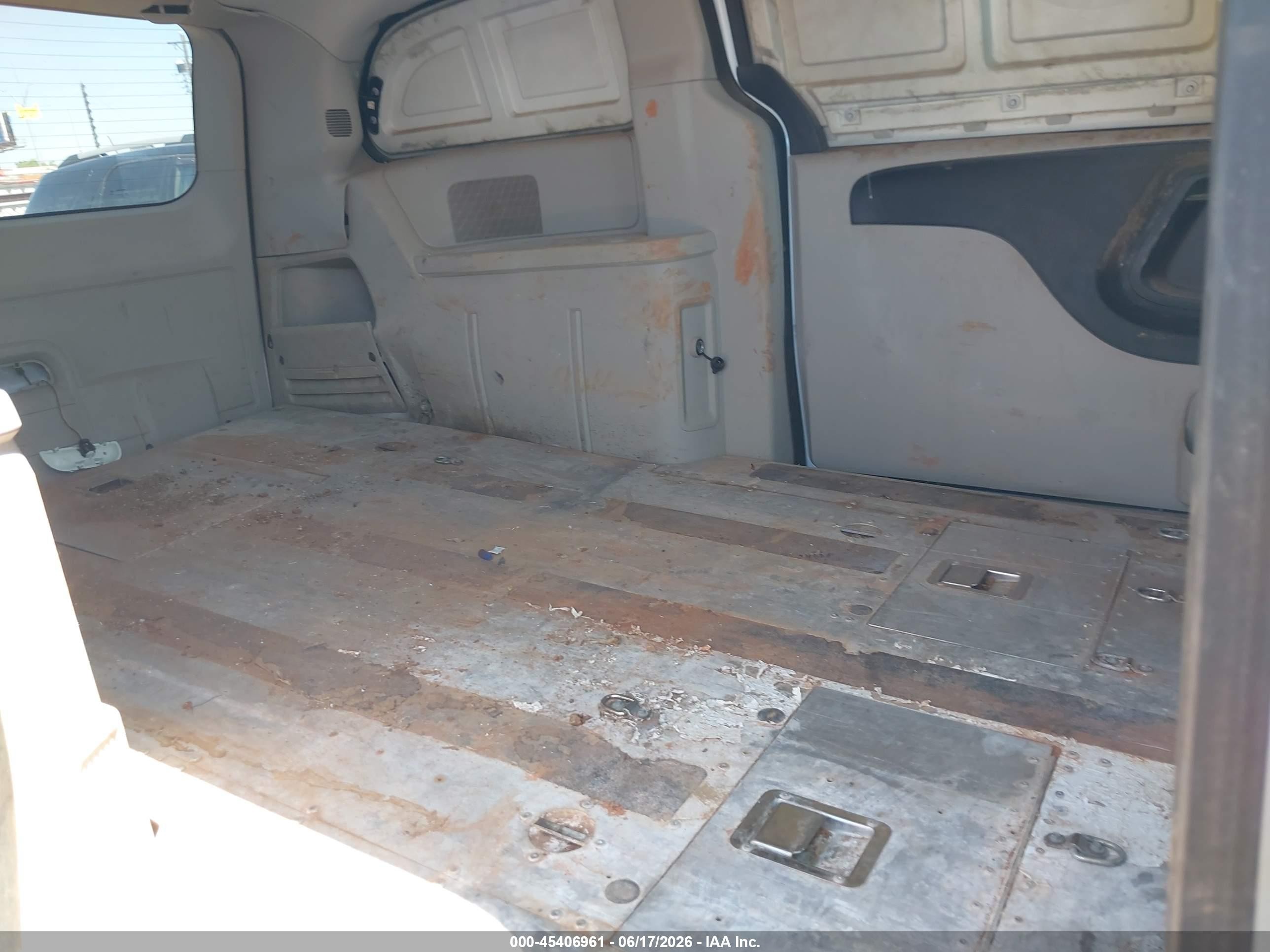 2014 Ram Cargo Tradesman White vin: 2C4JRGAG7ER384161