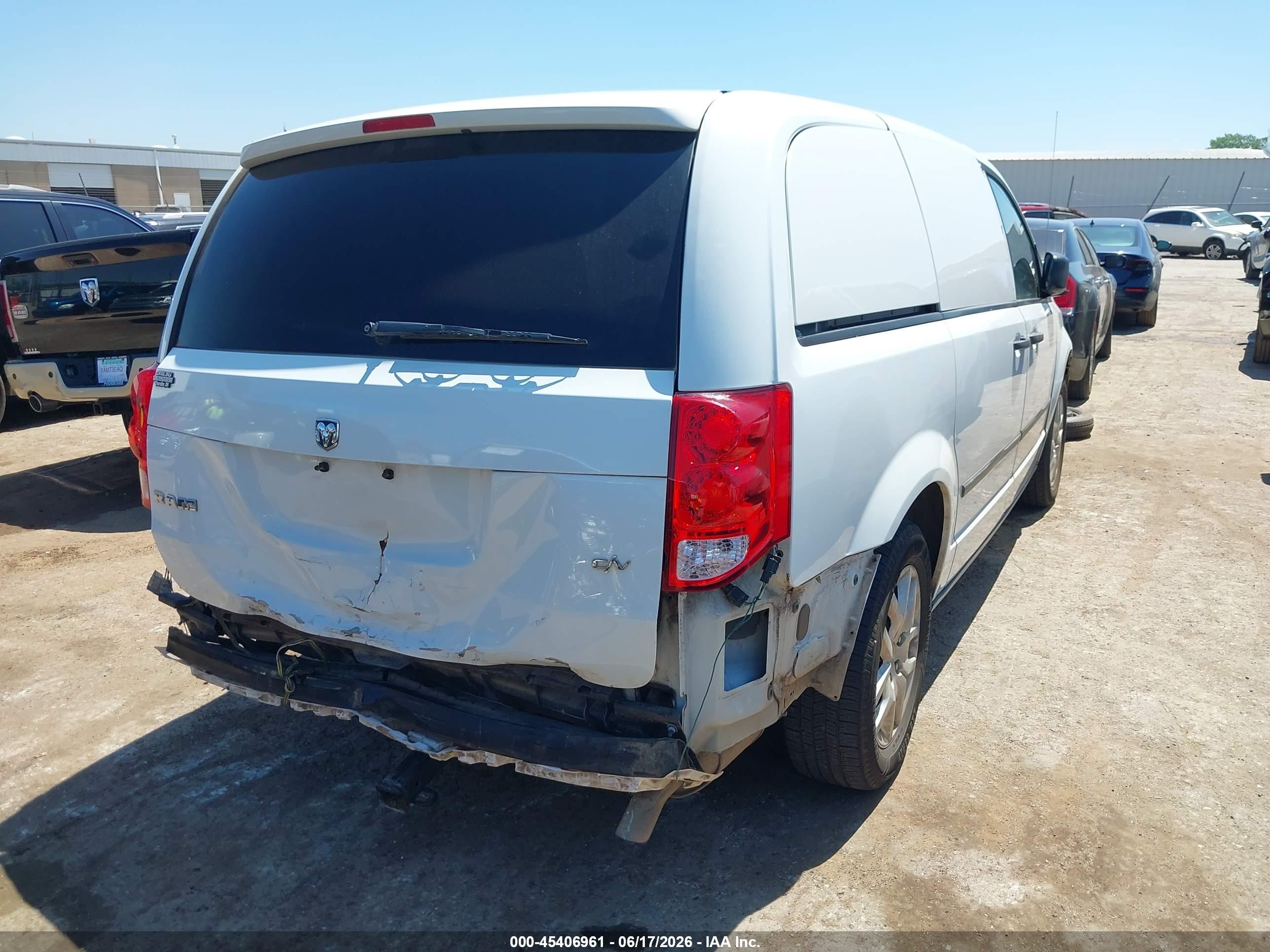 2014 Ram Cargo Tradesman White vin: 2C4JRGAG7ER384161