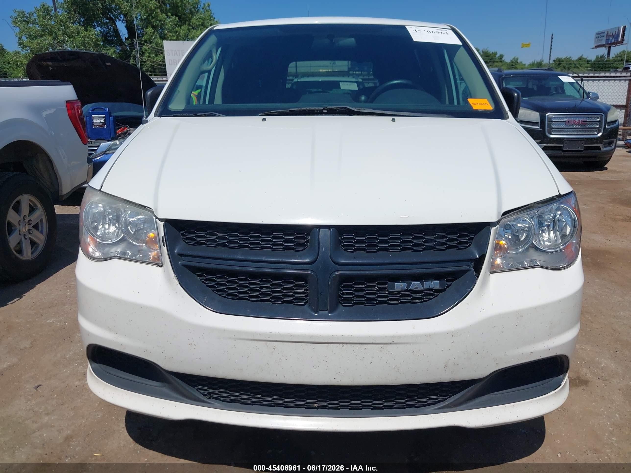 2014 Ram Cargo Tradesman White vin: 2C4JRGAG7ER384161