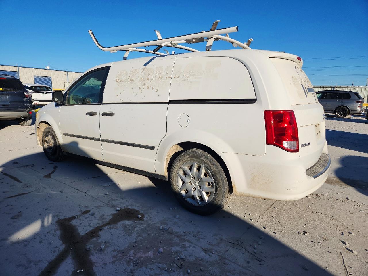 2015 Ram Tradesman Белый vin: 2C4JRGAG7FR681500