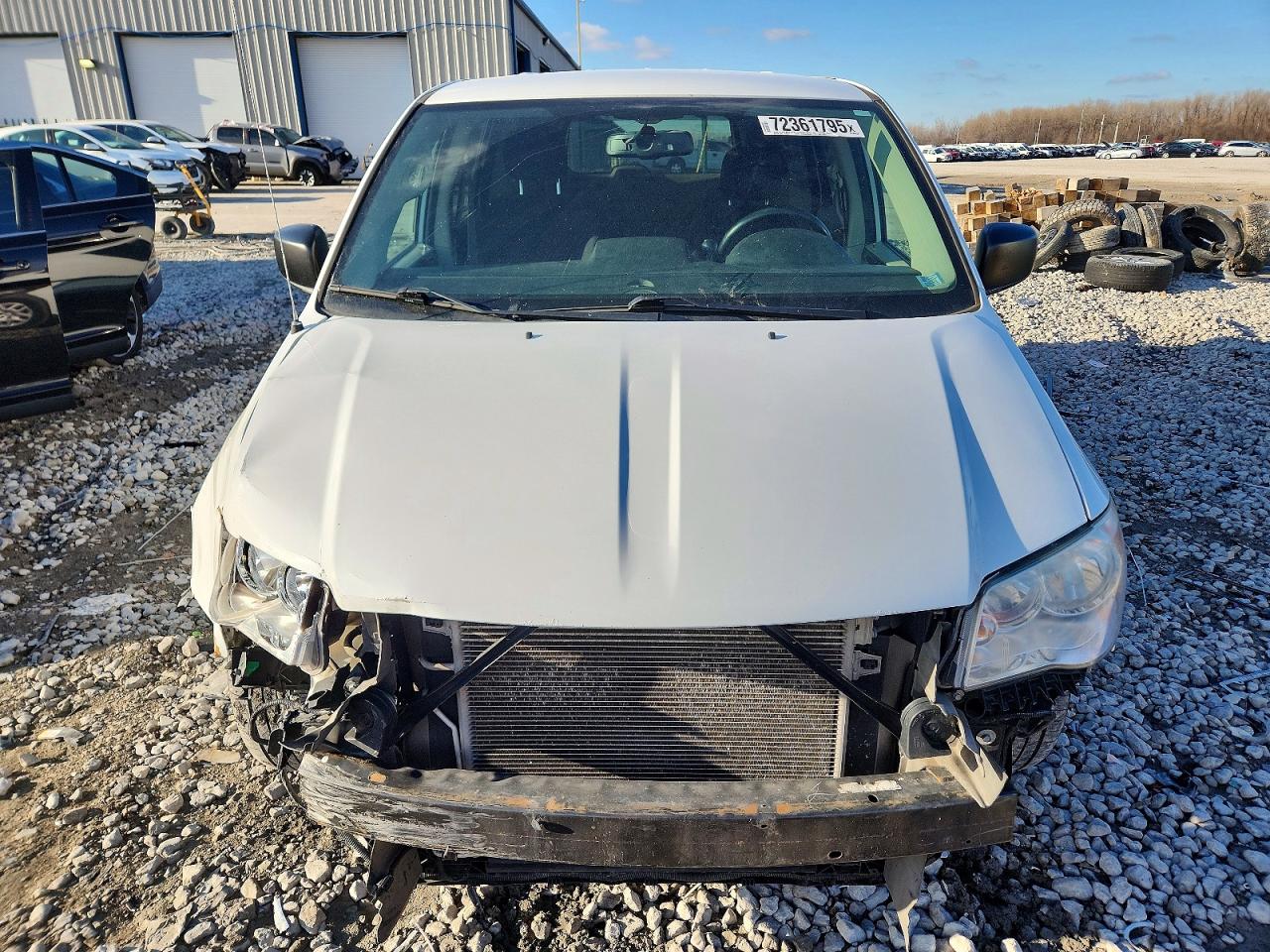 2015 Ram Tradesman Белый vin: 2C4JRGAG9FR532005