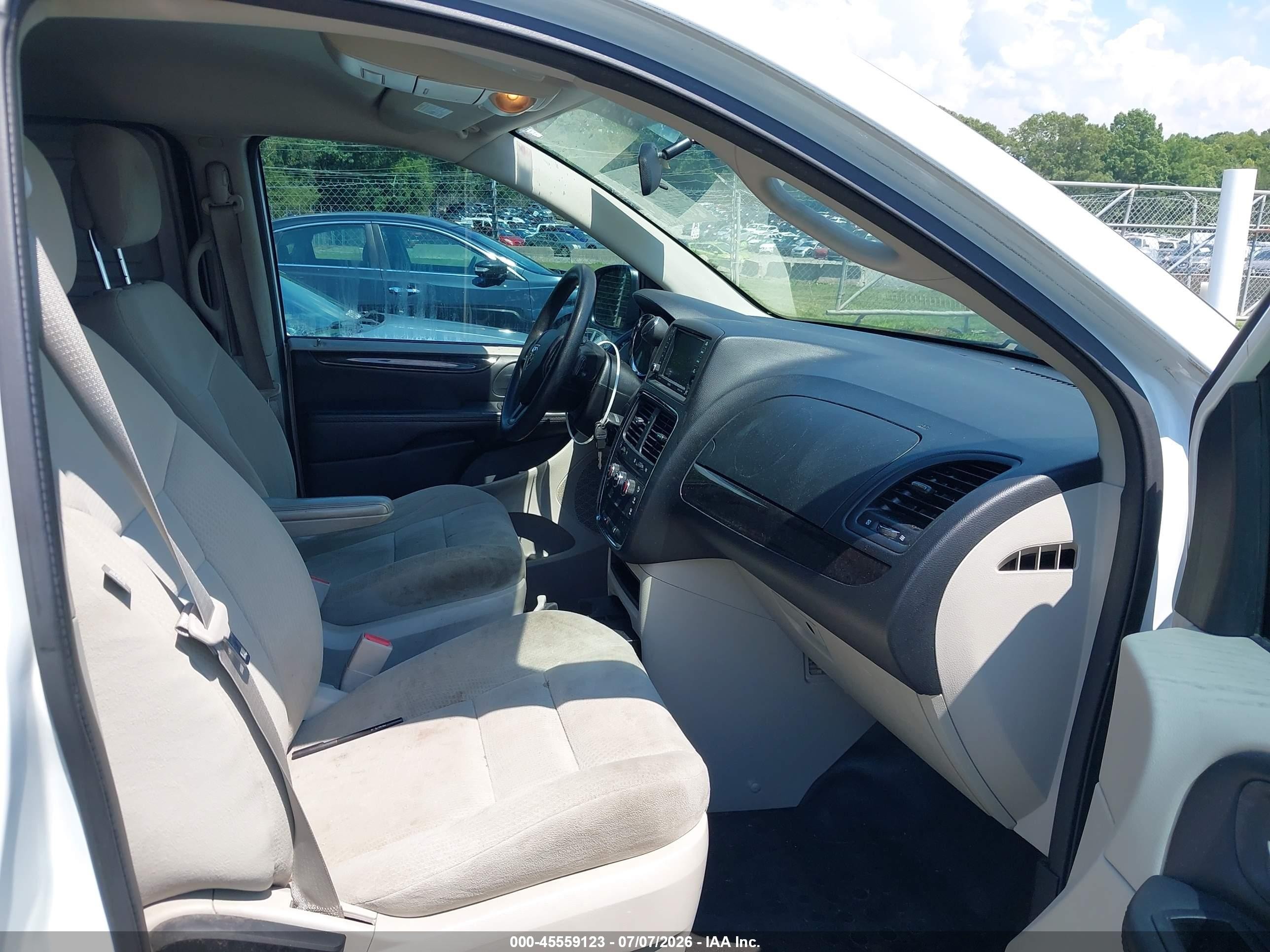 2015 Ram Cargo Tradesman White vin: 2C4JRGAGXFR537309