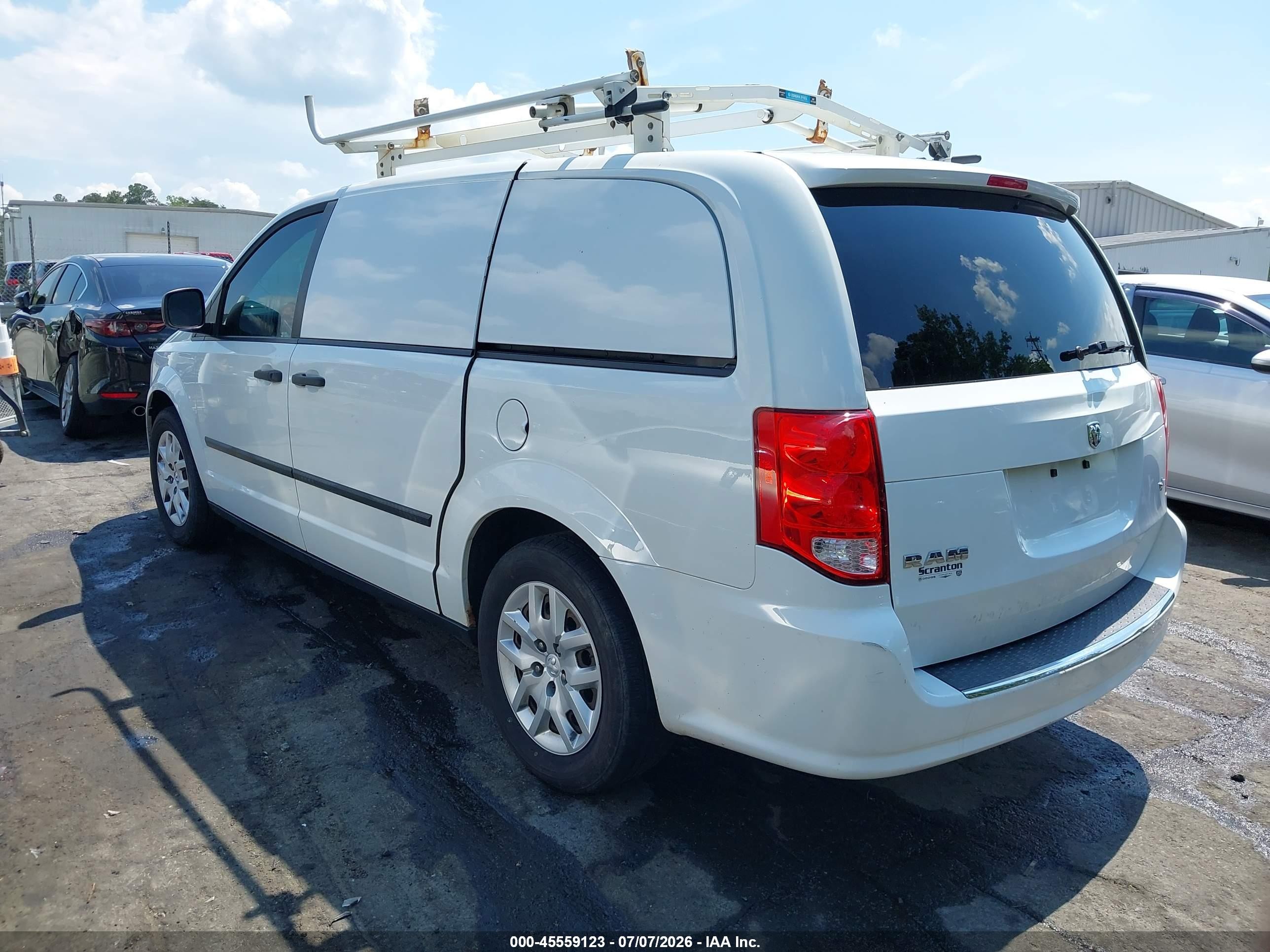 2015 Ram Cargo Tradesman White vin: 2C4JRGAGXFR537309