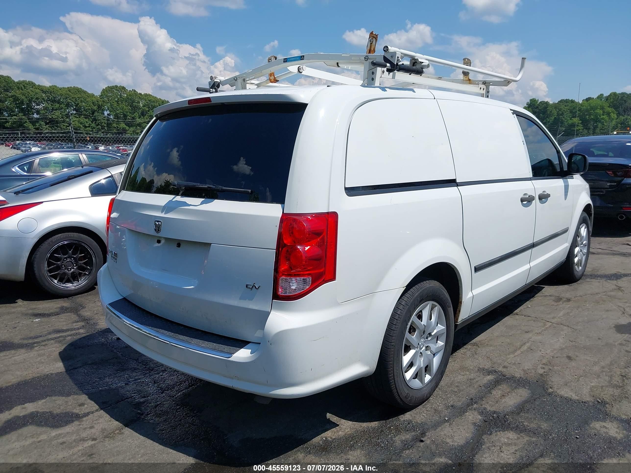 2015 Ram Cargo Tradesman White vin: 2C4JRGAGXFR537309
