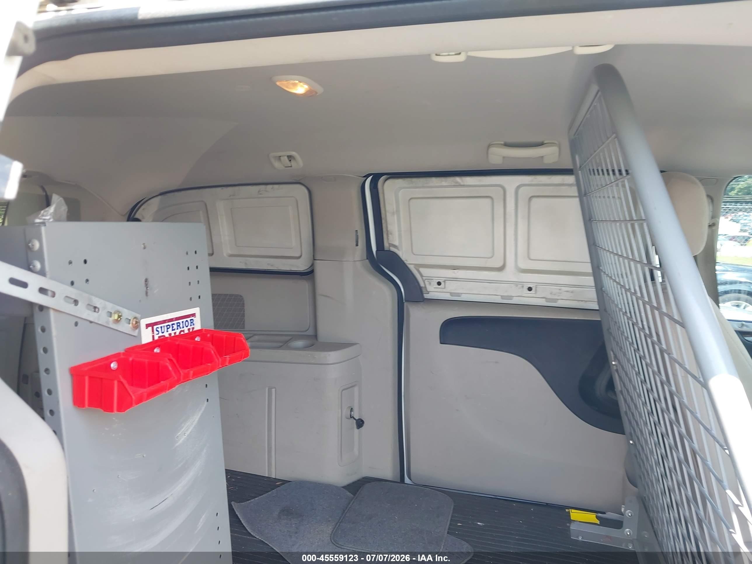 2015 Ram Cargo Tradesman White vin: 2C4JRGAGXFR537309