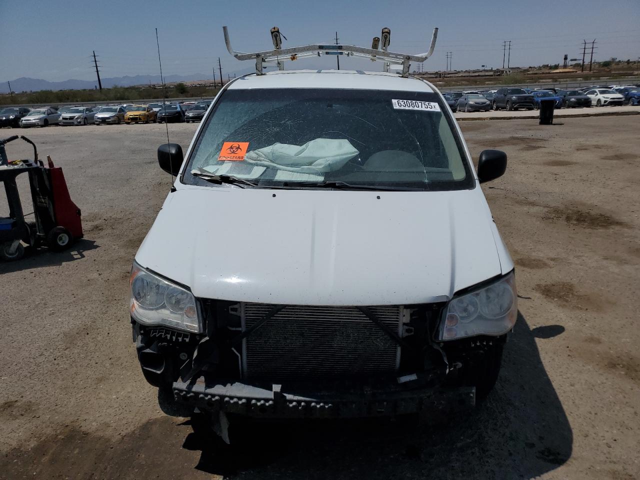 2015 Ram Tradesman    White vin: 2C4JRGAGXFR568222