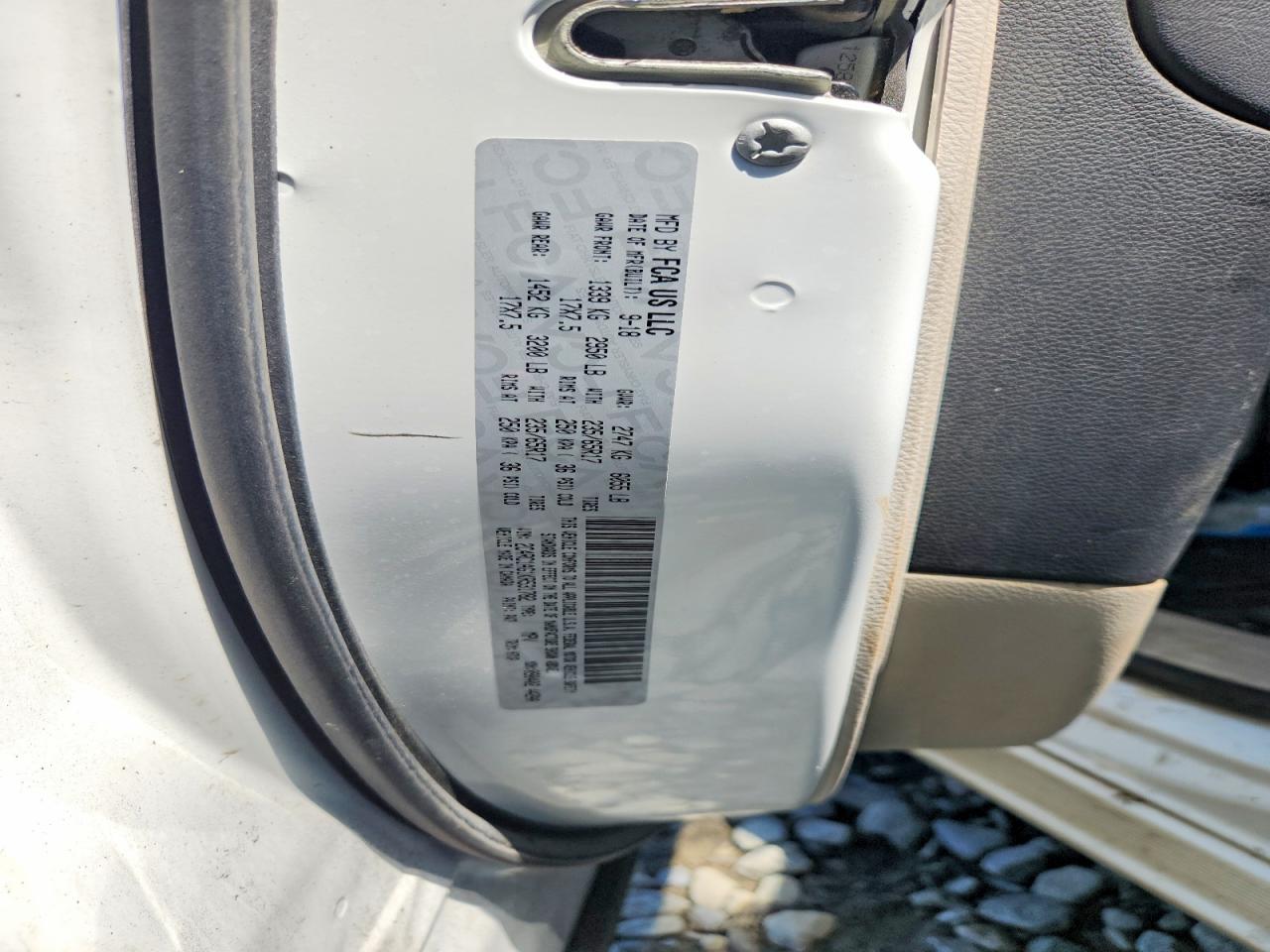 2019 Chrysler Pacifica L Белый vin: 2C4RC1AG1KR531782