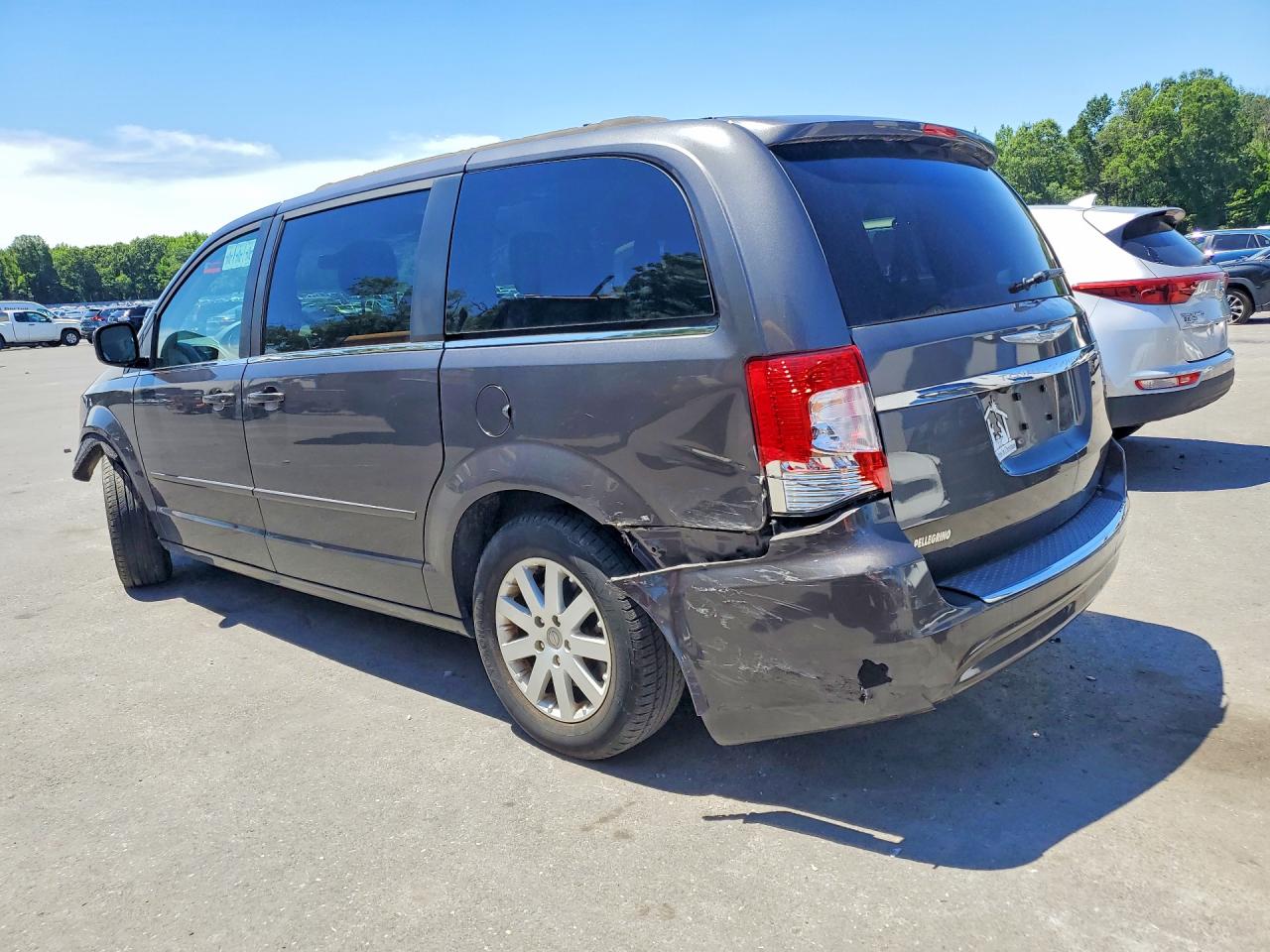 2015 Chrysler Town & Country Lx Gray vin: 2C4RC1AG2FR675363