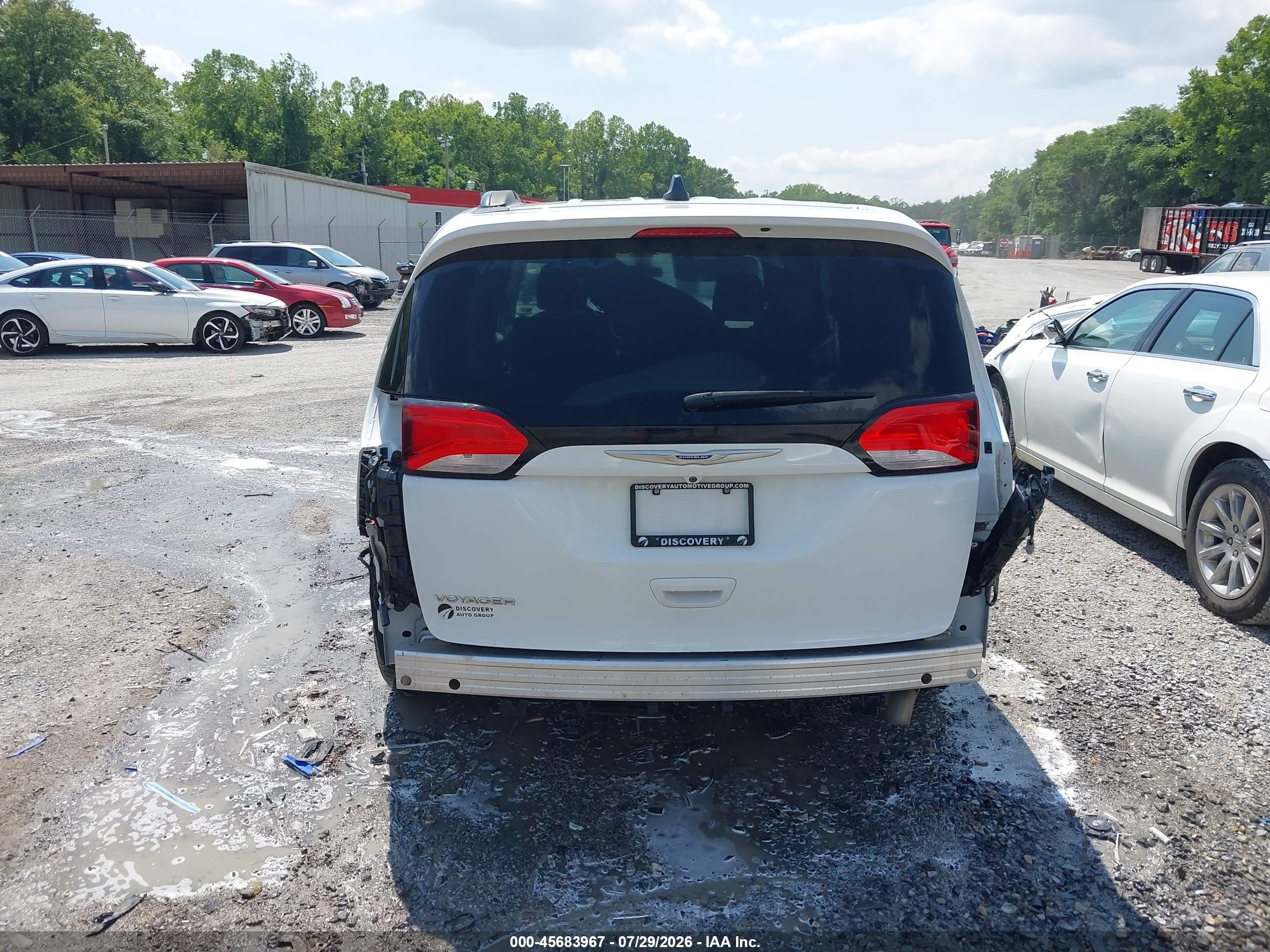 2020 Chrysler Voyager L White vin: 2C4RC1AG2LR146247