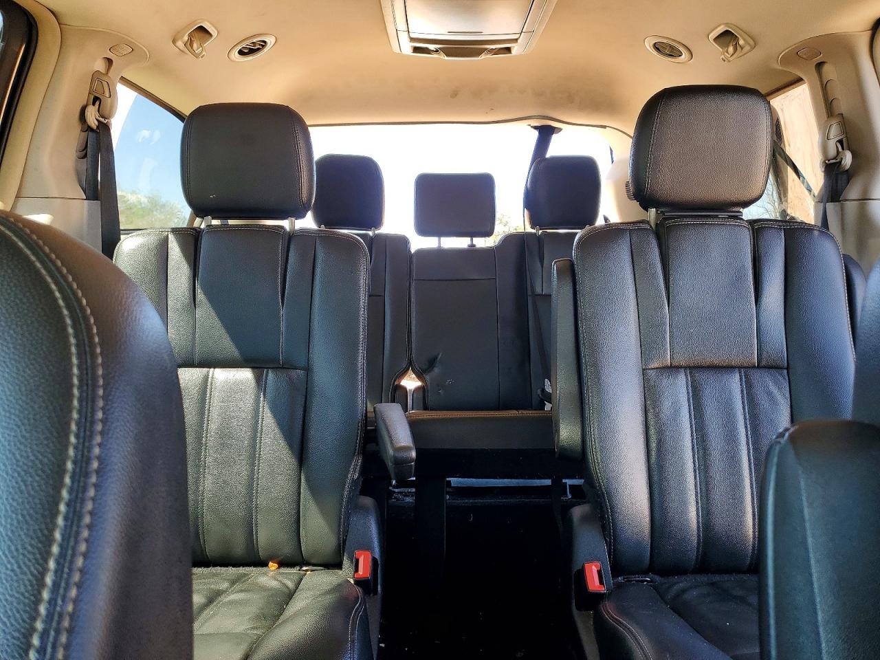 2015 Chrysler Town & Country Lx Black vin: 2C4RC1AG4FR677504