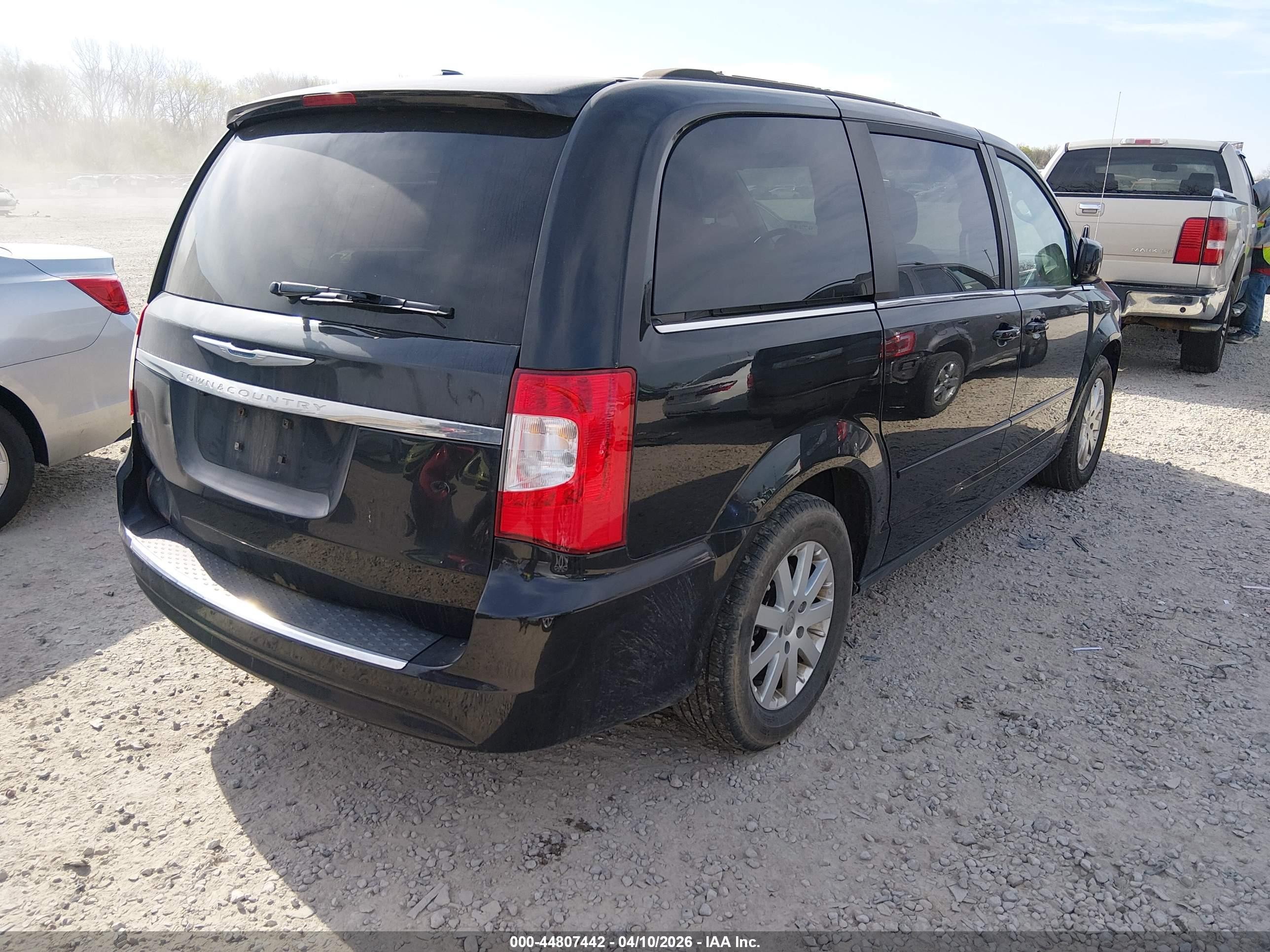 2015 Chrysler Town & Country Lx Black vin: 2C4RC1AG8FR698727