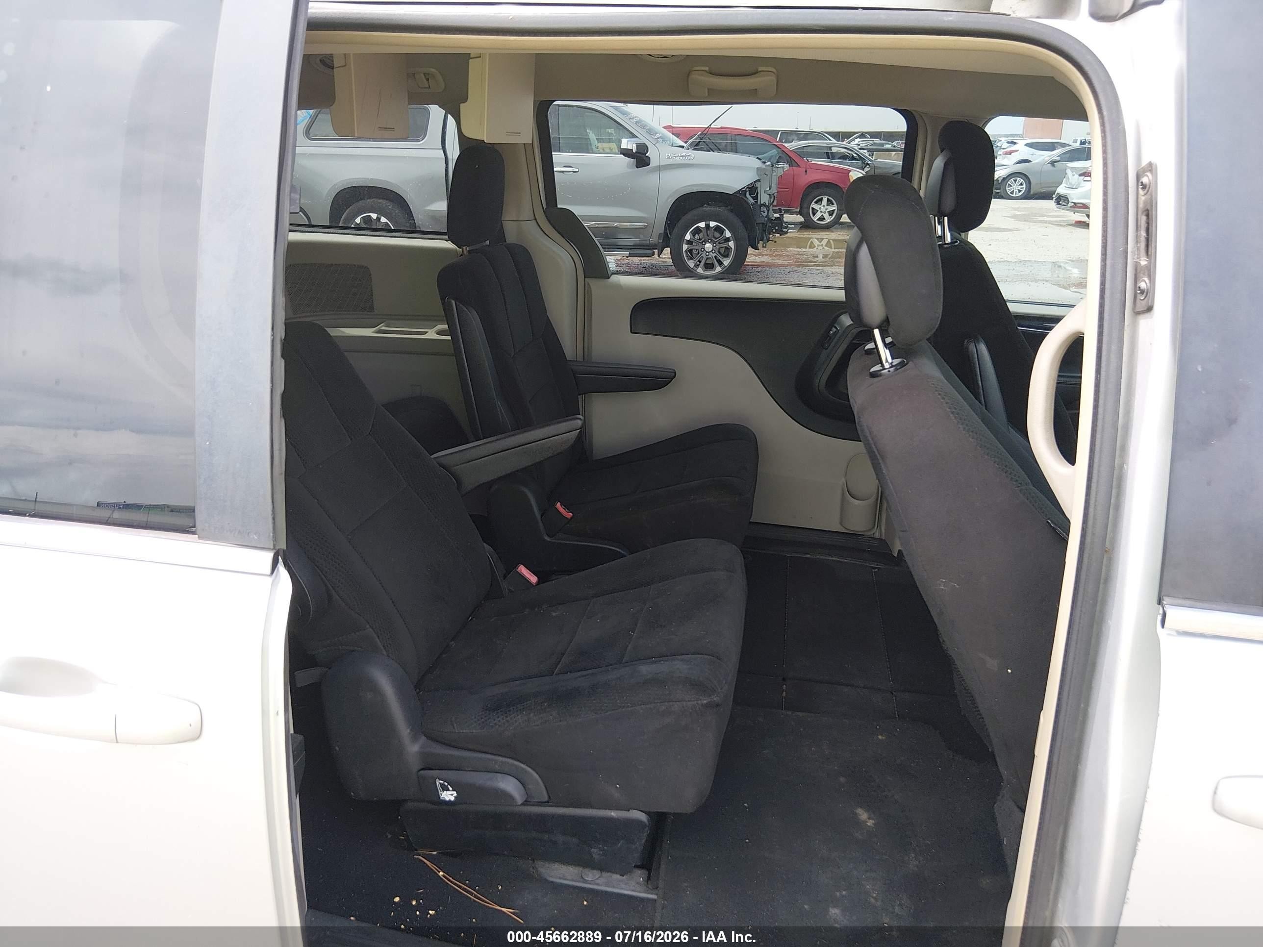 2012 Chrysler Town & Country Touring Серебряный vin: 2C4RC1BG0CR126061
