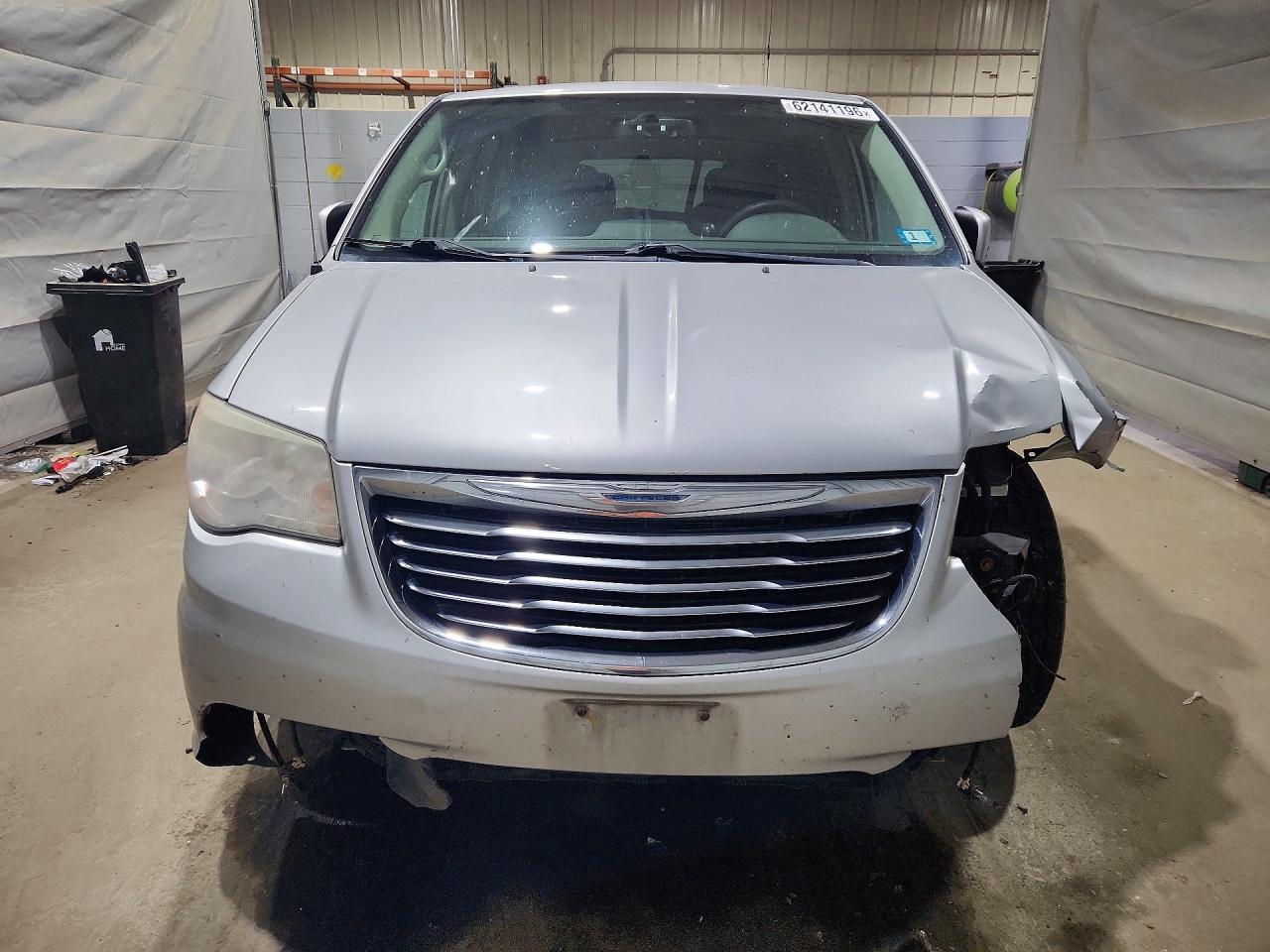 2012 Chrysler Town & Country Touring Silver vin: 2C4RC1BG0CR176295
