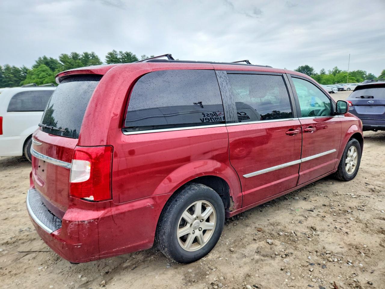 2012 Chrysler Town & Country Touring Red vin: 2C4RC1BG0CR233305