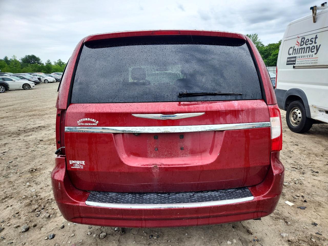 2012 Chrysler Town & Country Touring Red vin: 2C4RC1BG0CR233305