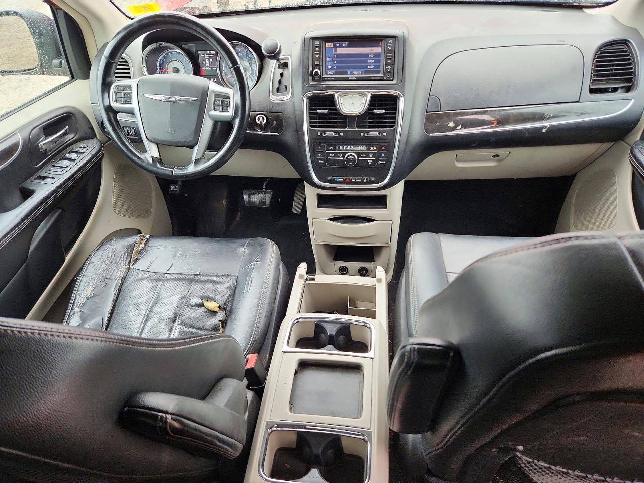 2012 Chrysler Town & Country Touring Red vin: 2C4RC1BG0CR233305