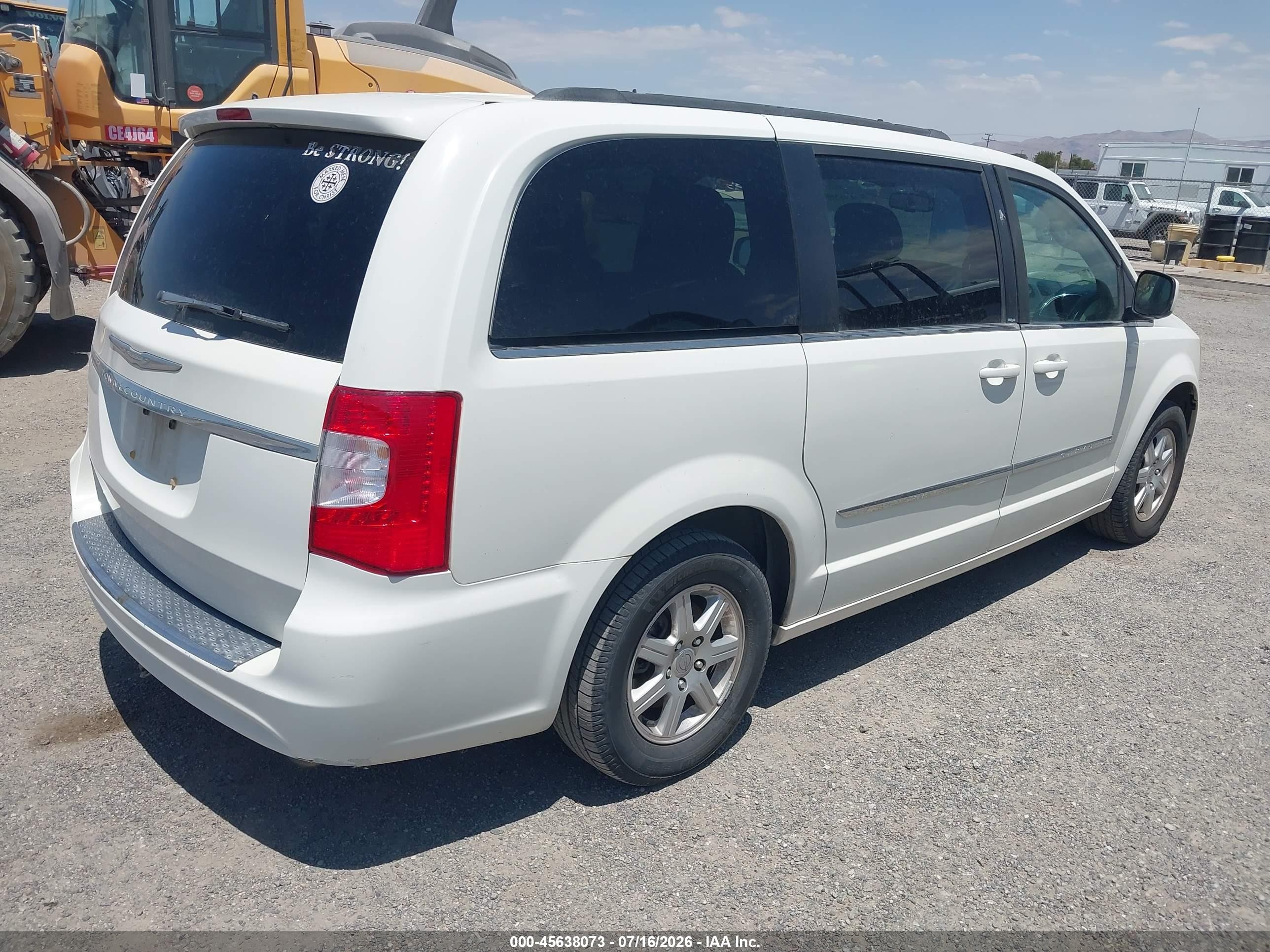 2012 Chrysler Town & Country Touring White vin: 2C4RC1BG0CR244773