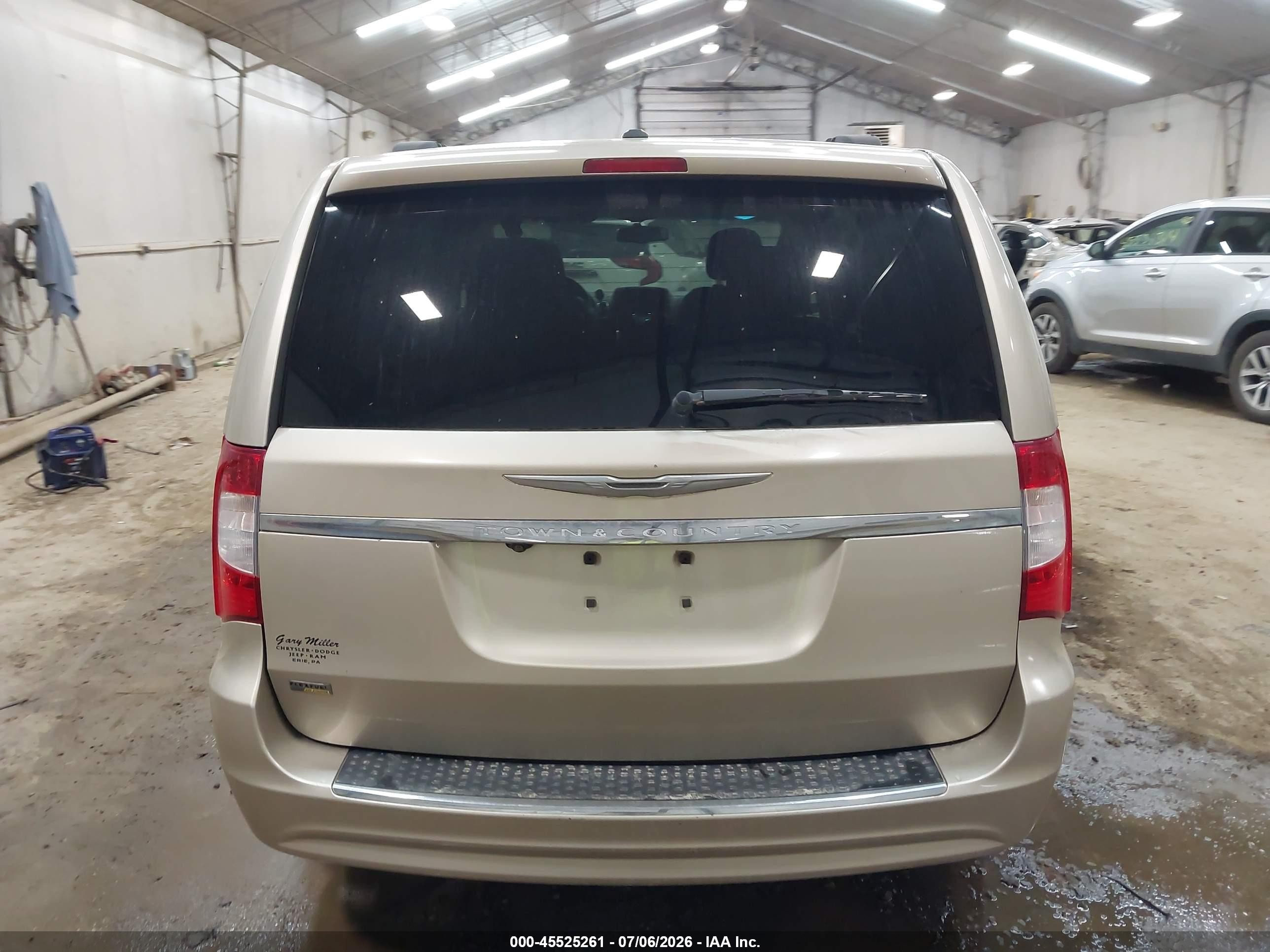 2012 Chrysler Town & Country Touring Gold vin: 2C4RC1BG0CR278096