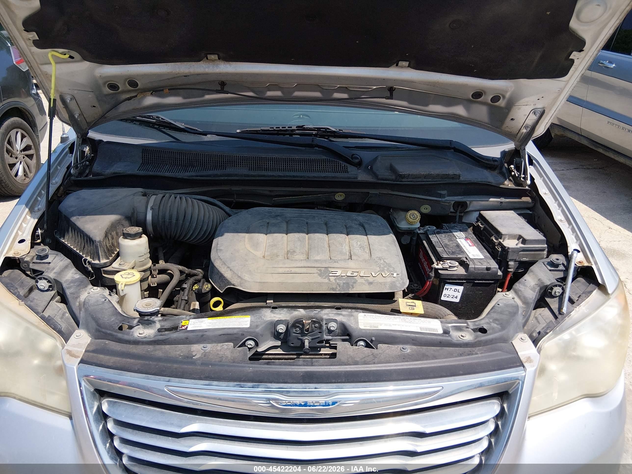 2012 Chrysler Town & Country Touring Silver vin: 2C4RC1BG0CR305040