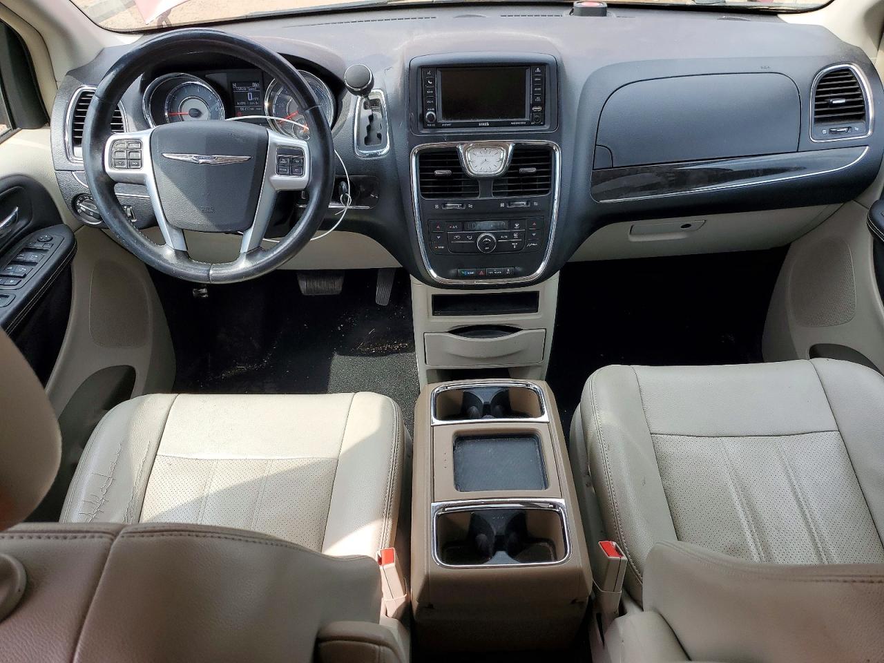 2012 Chrysler Town & Country Touring Red vin: 2C4RC1BG0CR361821