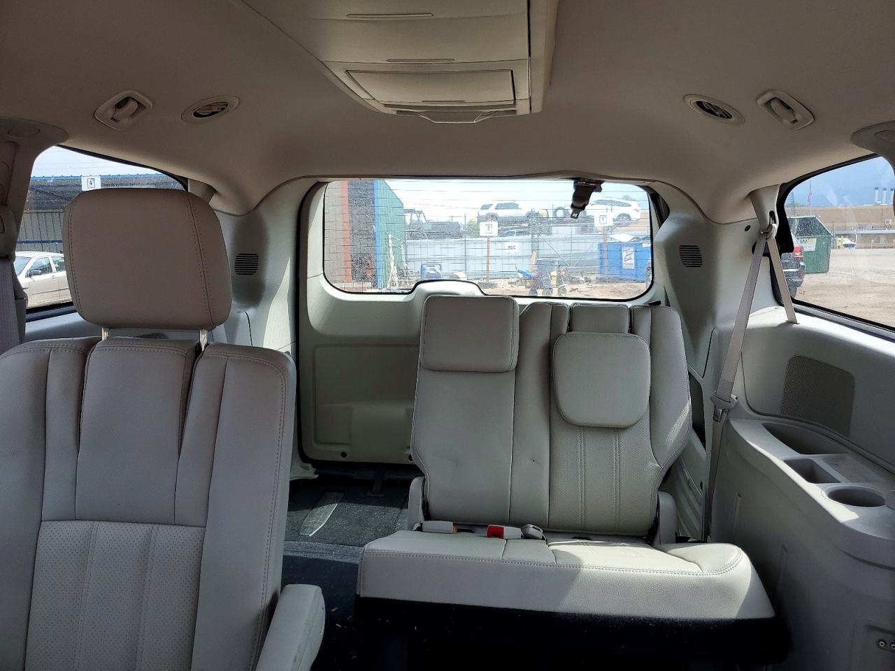 2012 Chrysler Town & Country Touring Red vin: 2C4RC1BG0CR361821