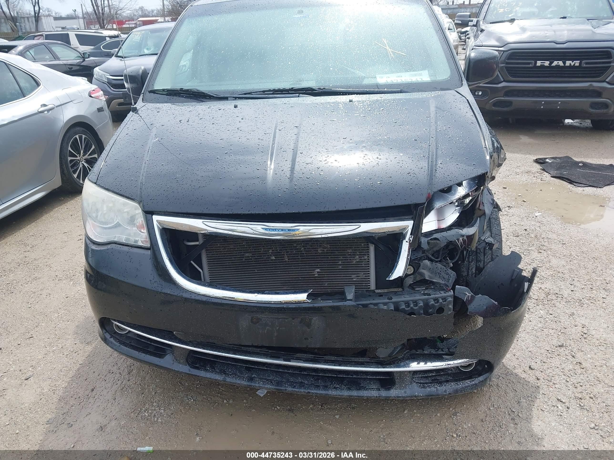 2013 Chrysler Town & Country Touring Черный vin: 2C4RC1BG0DR540023