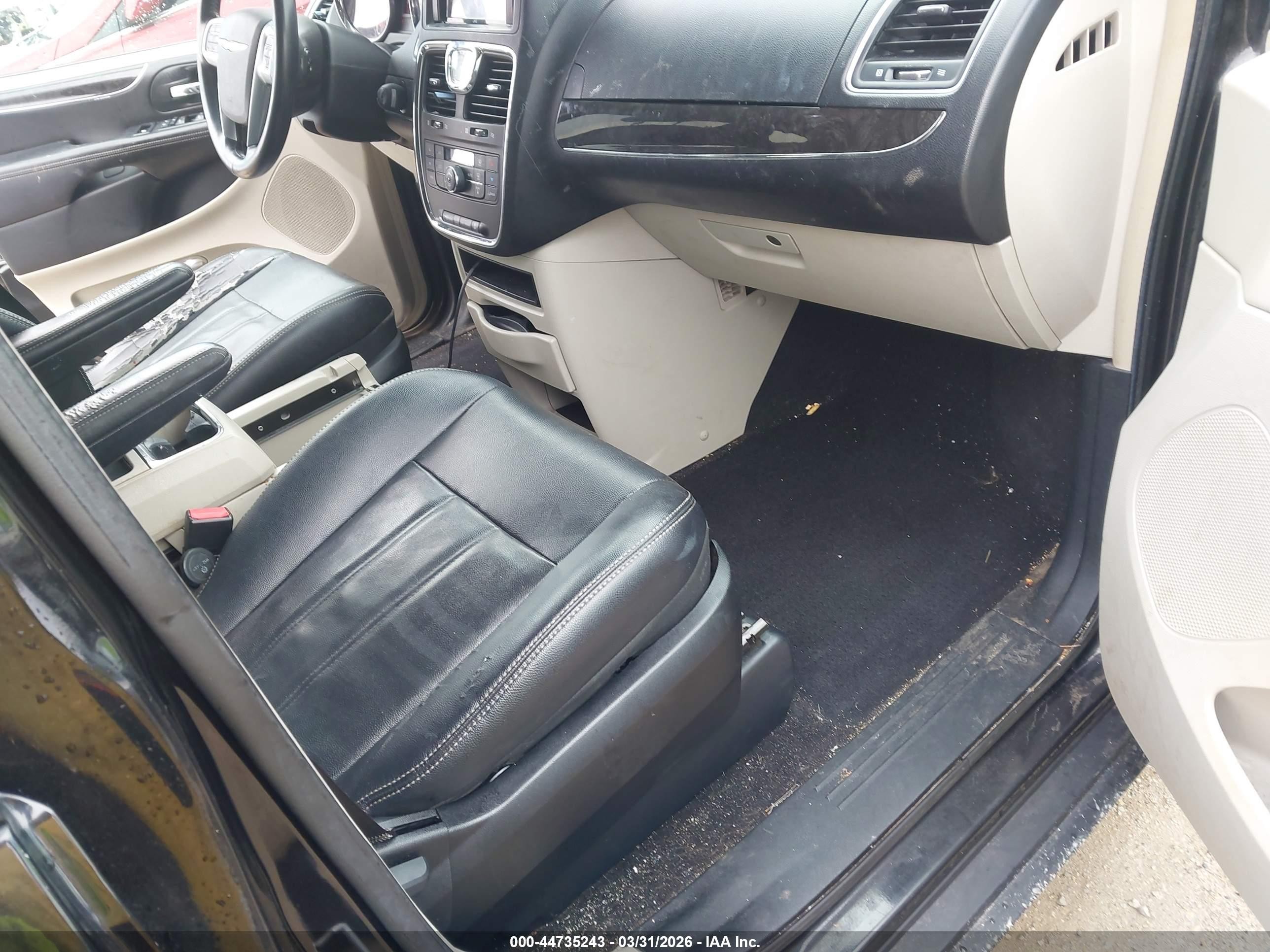2013 Chrysler Town & Country Touring Черный vin: 2C4RC1BG0DR540023