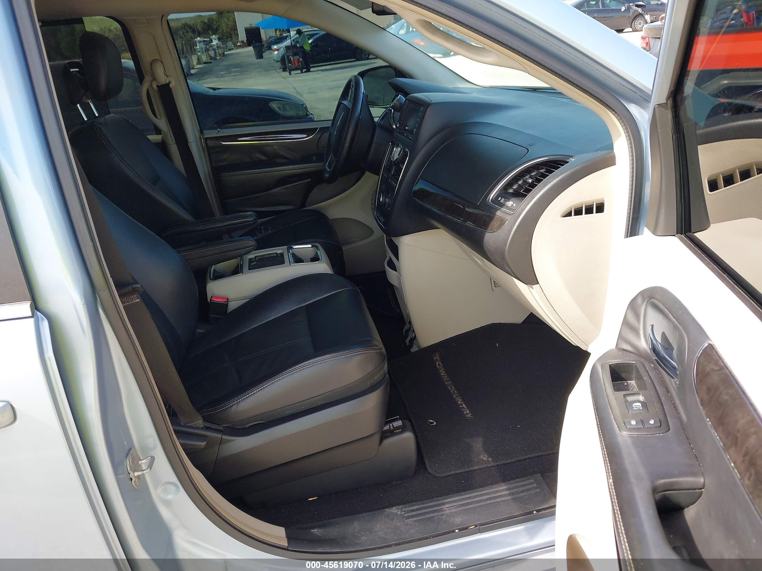2013 Chrysler Town & Country Touring Light Blue vin: 2C4RC1BG0DR540331