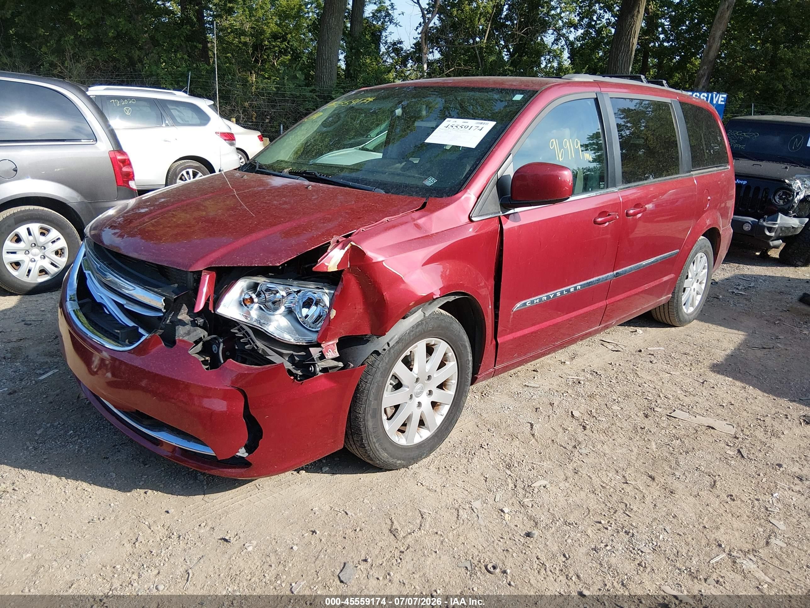 2013 Chrysler Town & Country Touring Red vin: 2C4RC1BG0DR541091