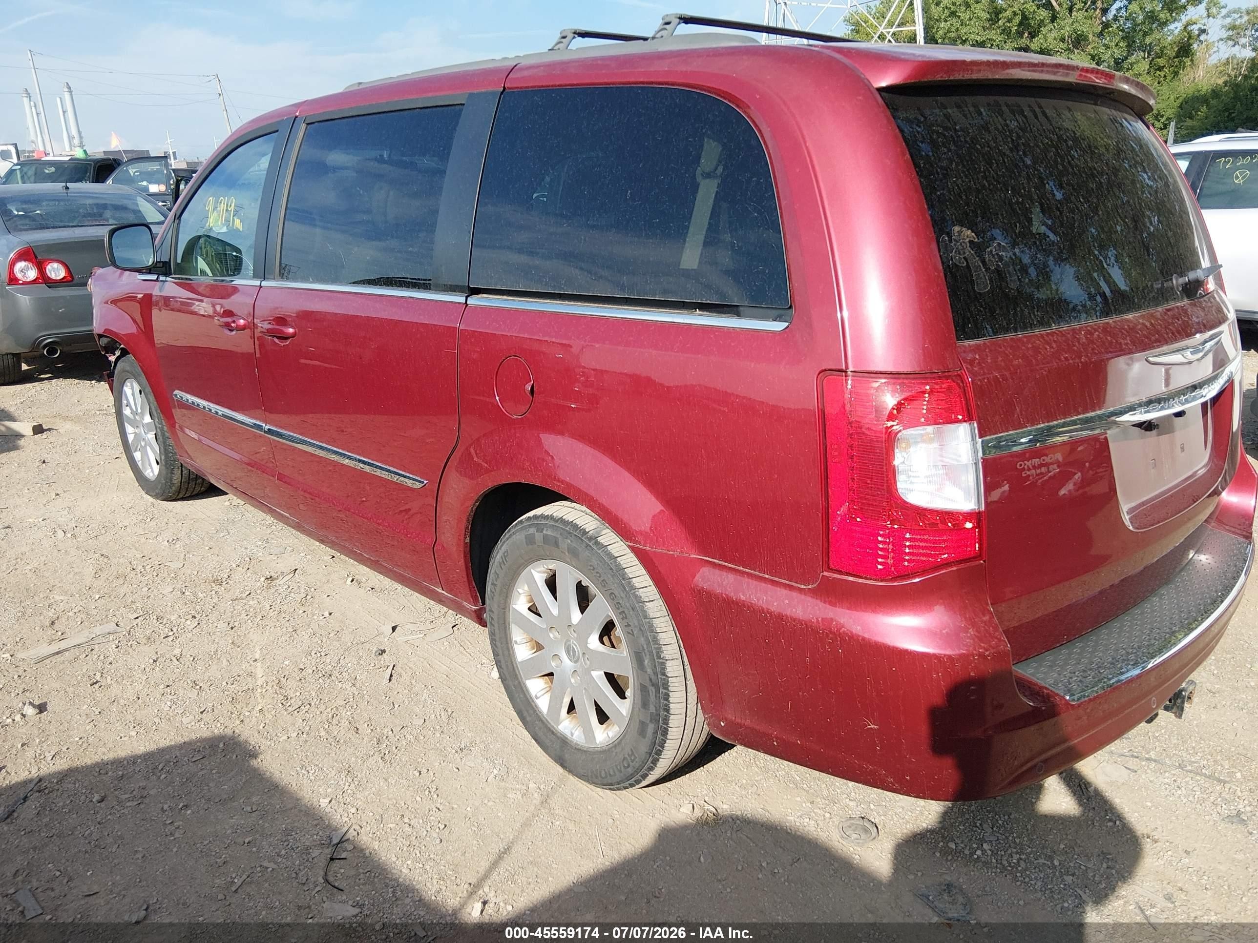 2013 Chrysler Town & Country Touring Red vin: 2C4RC1BG0DR541091