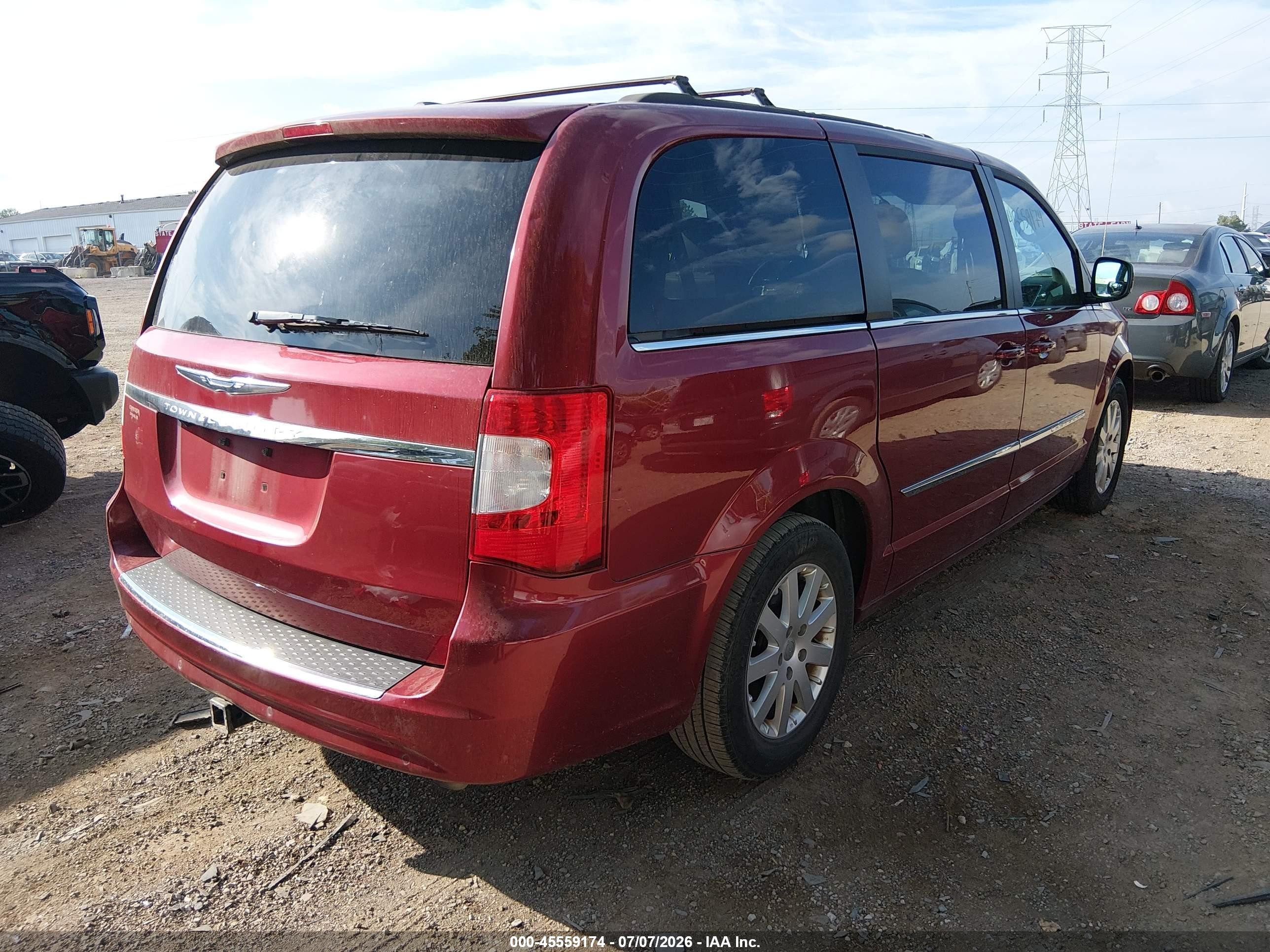 2013 Chrysler Town & Country Touring Red vin: 2C4RC1BG0DR541091