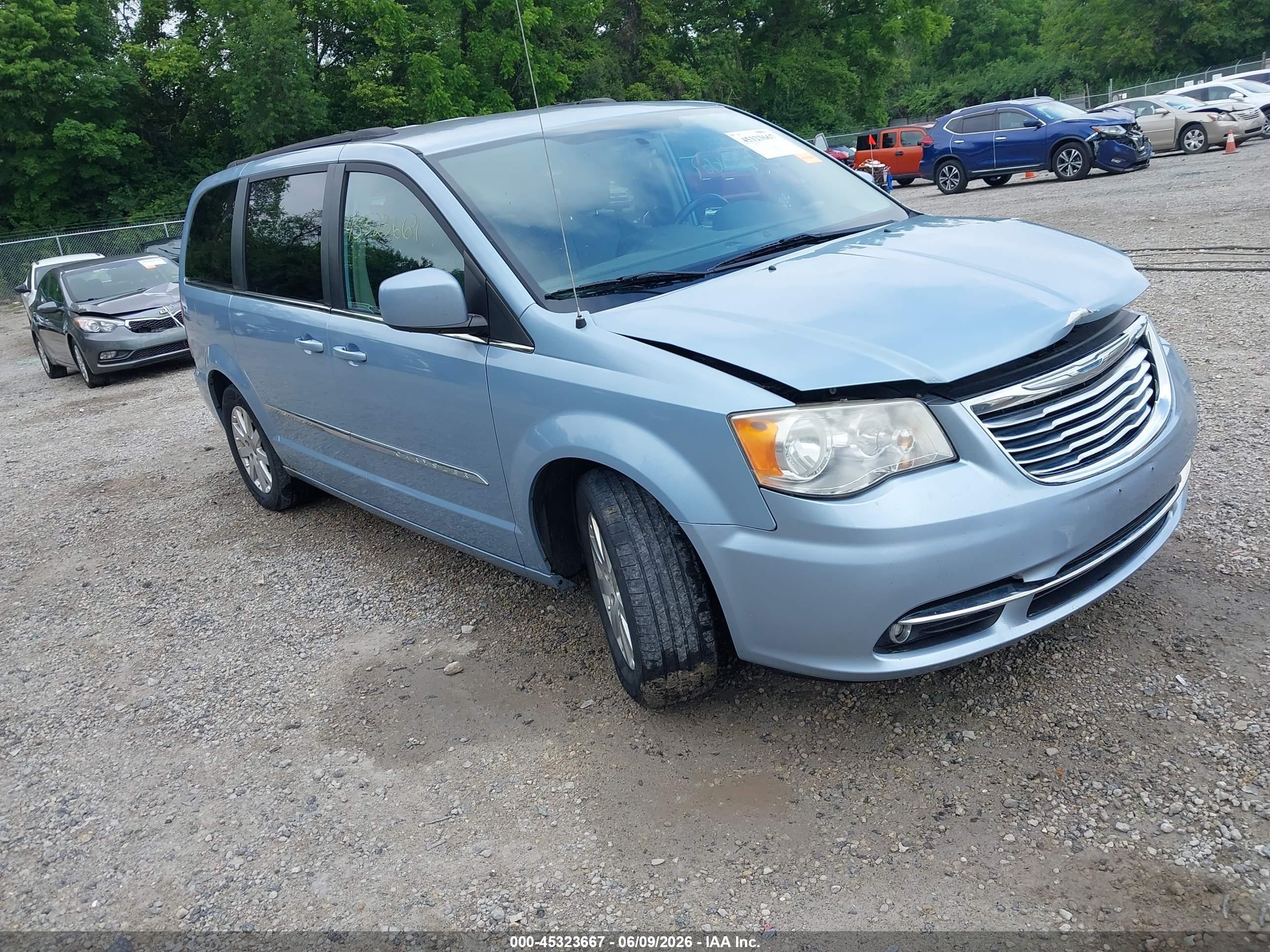 2013 Chrysler Town & Country Touring Blue vin: 2C4RC1BG0DR596723